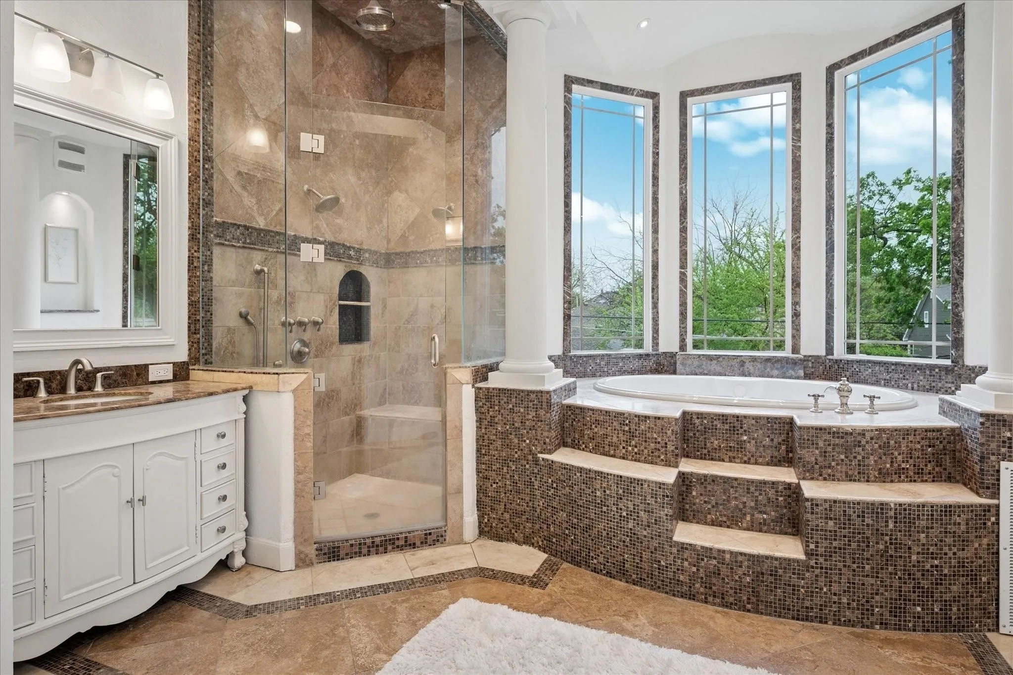 Single Family Residence For Rent in Dallas County , 5909 Goliad Avenue, Dallas, Texas 75206, 4 Bedroom, 5 Bathroom, 3 Garage spaces, 4,805 Sqft, built in 1929, mls#21379104, Real Estate Agent in Dallas, Homes For Rent in Dallas county, Homes For Rent in Dallas, Realtor in Dallas Texas, Real Estate Brokerage Independent Realty Texas, Luminita Cordes Realtor