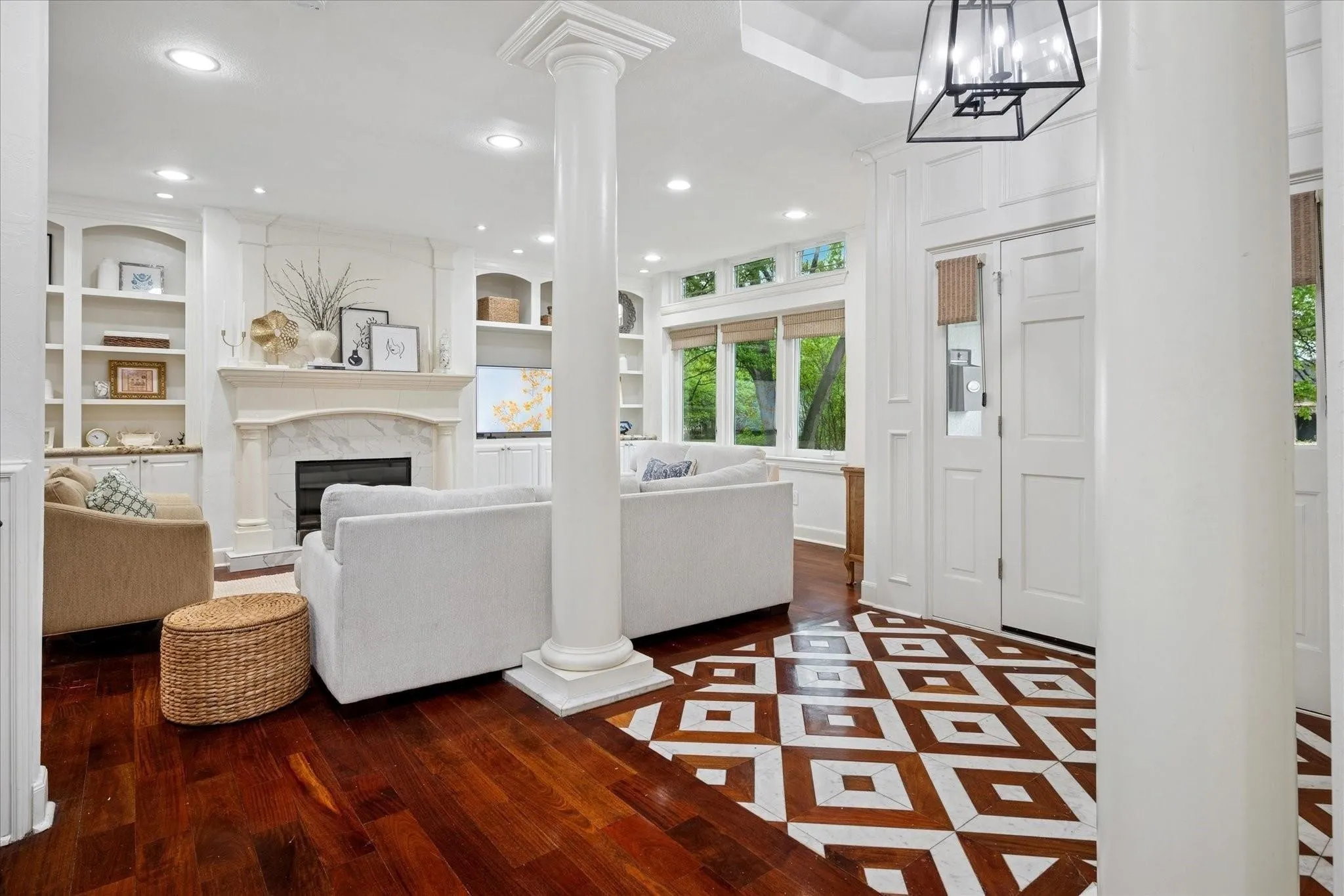 Single Family Residence For Rent in Dallas County , 5909 Goliad Avenue, Dallas, Texas 75206, 4 Bedroom, 5 Bathroom, 3 Garage spaces, 4,805 Sqft, built in 1929, mls#21379104, Real Estate Agent in Dallas, Homes For Rent in Dallas county, Homes For Rent in Dallas, Realtor in Dallas Texas, Real Estate Brokerage Independent Realty Texas, Luminita Cordes Realtor