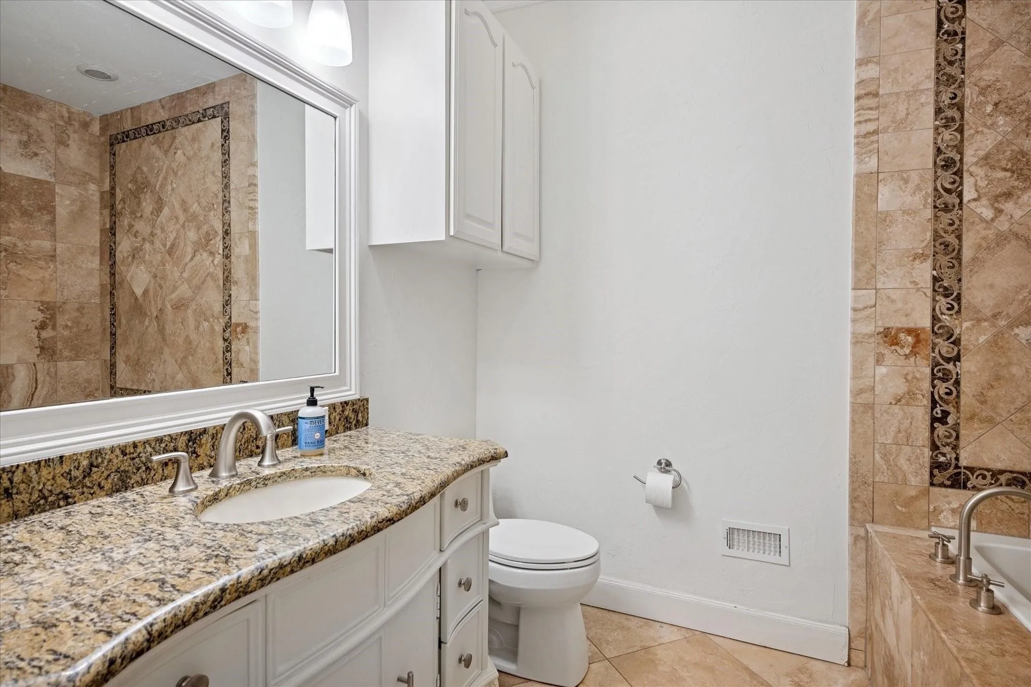 Single Family Residence For Rent in Dallas County , 5909 Goliad Avenue, Dallas, Texas 75206, 4 Bedroom, 5 Bathroom, 3 Garage spaces, 4,805 Sqft, built in 1929, mls#21379104, Real Estate Agent in Dallas, Homes For Rent in Dallas county, Homes For Rent in Dallas, Realtor in Dallas Texas, Real Estate Brokerage Independent Realty Texas, Luminita Cordes Realtor