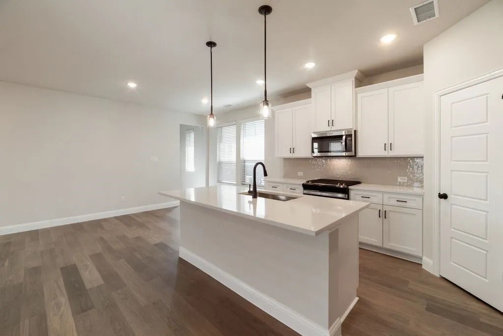 Single Family Residence For Sale in Collin County , 3120 Buckeye Street, Celina, Texas 75009, 3 Bedroom, 2 Bathroom, 2 Garage spaces, 1,663 Sqft, built in 2026, mls#21376947, Real Estate Agent in Celina, Homes For Sale in Collin county, Homes For Sale in Celina, Realtor in Celina Texas, Real Estate Brokerage Independent Realty Texas, Luminita Cordes Realtor