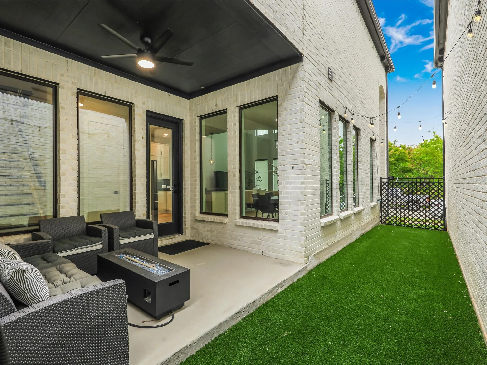 Covered Patio with green turf