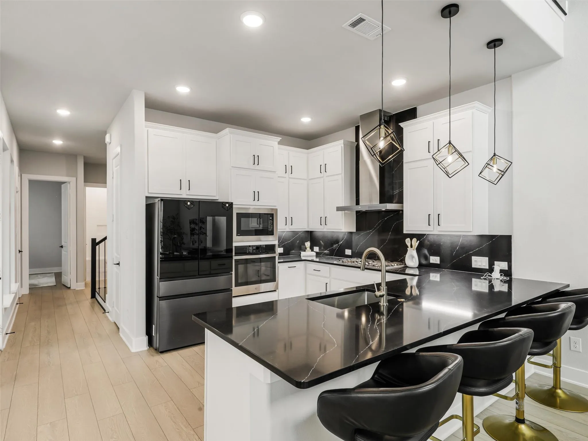 Single Family Residence For Sale in Collin County , 7304 Endeavor Lane, Mc Kinney, Texas 75070, 4 Bedroom, 3 Bathroom, 2 Garage spaces, 2,676 Sqft, built in 2024, mls#21377898, Real Estate Agent in Mc Kinney, Homes For Sale in Collin county, Homes For Sale in Mc Kinney, Realtor in Mc Kinney Texas, Real Estate Brokerage Independent Realty Texas, Luminita Cordes Realtor