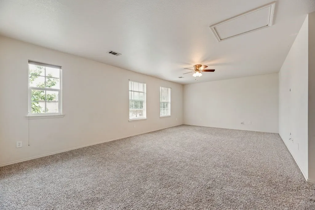 Single Family Residence For Rent in Collin County , 13072 Sewanee Drive, Frisco, Texas 75035, 4 Bedroom, 3 Bathroom, 2 Garage spaces, 2,617 Sqft, built in 2011, mls#21379095, Real Estate Agent in Frisco, Homes For Rent in Collin county, Homes For Rent in Frisco, Realtor in Frisco Texas, Real Estate Brokerage Independent Realty Texas, Luminita Cordes Realtor