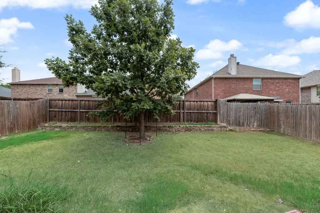 Single Family Residence For Rent in Collin County , 13072 Sewanee Drive, Frisco, Texas 75035, 4 Bedroom, 3 Bathroom, 2 Garage spaces, 2,617 Sqft, built in 2011, mls#21379095, Real Estate Agent in Frisco, Homes For Rent in Collin county, Homes For Rent in Frisco, Realtor in Frisco Texas, Real Estate Brokerage Independent Realty Texas, Luminita Cordes Realtor