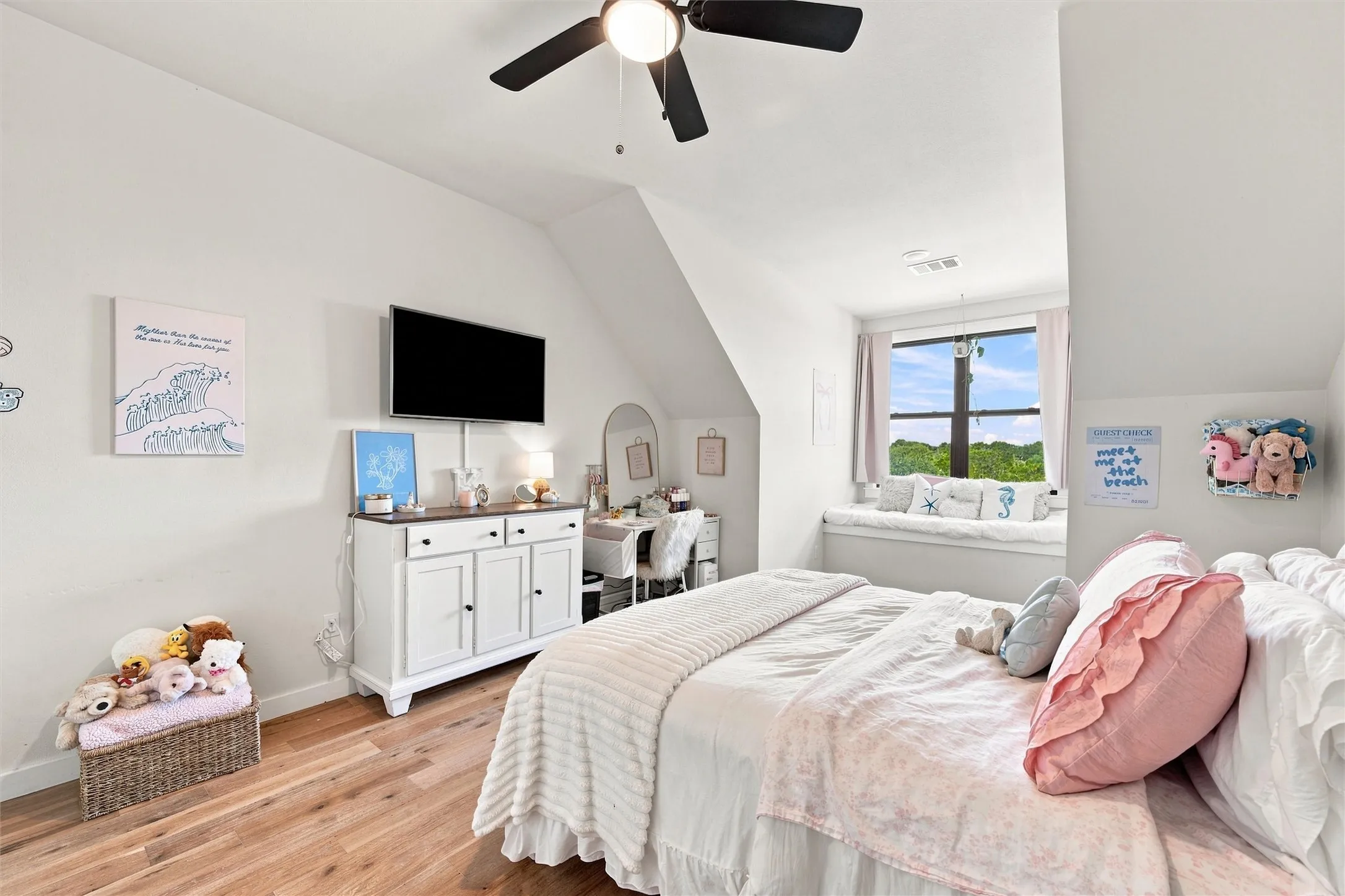 Single Family Residence For Sale in Mc Lennan County , 1065 Whispering Oaks, China Spring, Texas 76633, 6 Bedroom, 5 Bathroom, 2 Garage spaces, 3,449 Sqft, built in 2022, mls#21378936, Real Estate Agent in China Spring, Homes For Sale in Mc Lennan county, Homes For Sale in China Spring, Realtor in China Spring Texas, Real Estate Brokerage Independent Realty Texas, Luminita Cordes Realtor