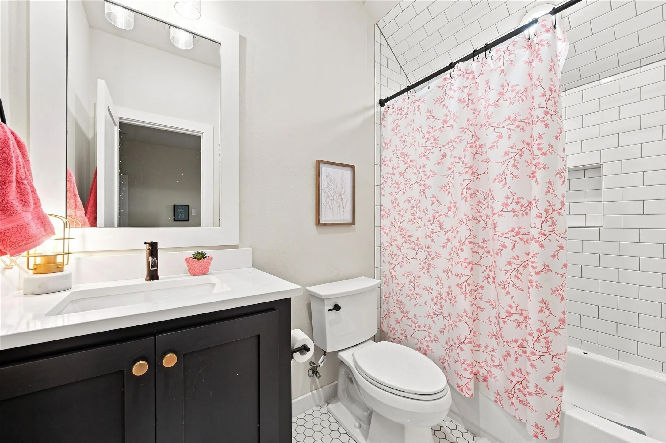 Single Family Residence For Sale in Mc Lennan County , 1065 Whispering Oaks, China Spring, Texas 76633, 6 Bedroom, 5 Bathroom, 2 Garage spaces, 3,449 Sqft, built in 2022, mls#21378936, Real Estate Agent in China Spring, Homes For Sale in Mc Lennan county, Homes For Sale in China Spring, Realtor in China Spring Texas, Real Estate Brokerage Independent Realty Texas, Luminita Cordes Realtor