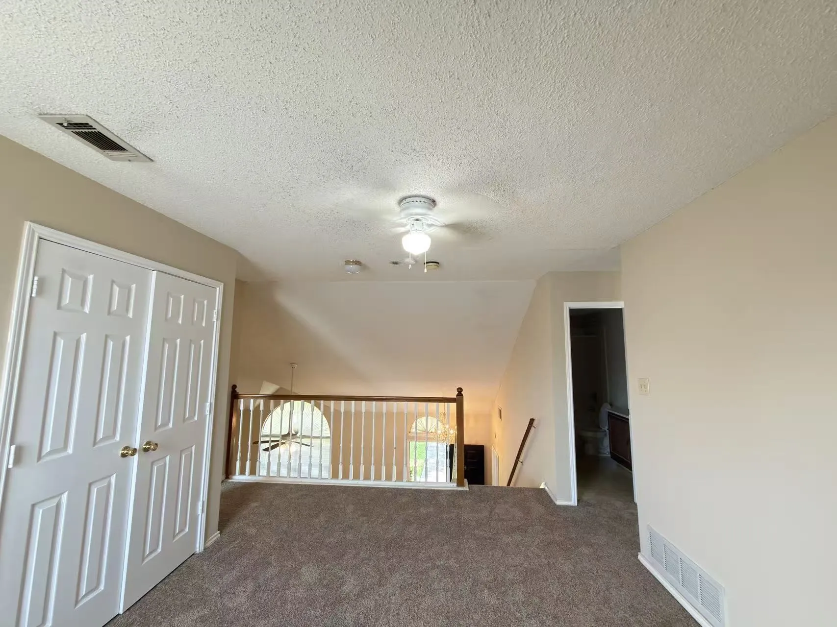 Single Family Residence For Rent in Dallas County , 2918 Lake Valley Drive, Garland, Texas 75040, 4 Bedroom, 2 Bathroom, 2 Garage spaces, 1,890 Sqft, built in 1989, mls#21376593, Real Estate Agent in Garland, Homes For Rent in Dallas county, Homes For Rent in Garland, Realtor in Garland Texas, Real Estate Brokerage Independent Realty Texas, Luminita Cordes Realtor