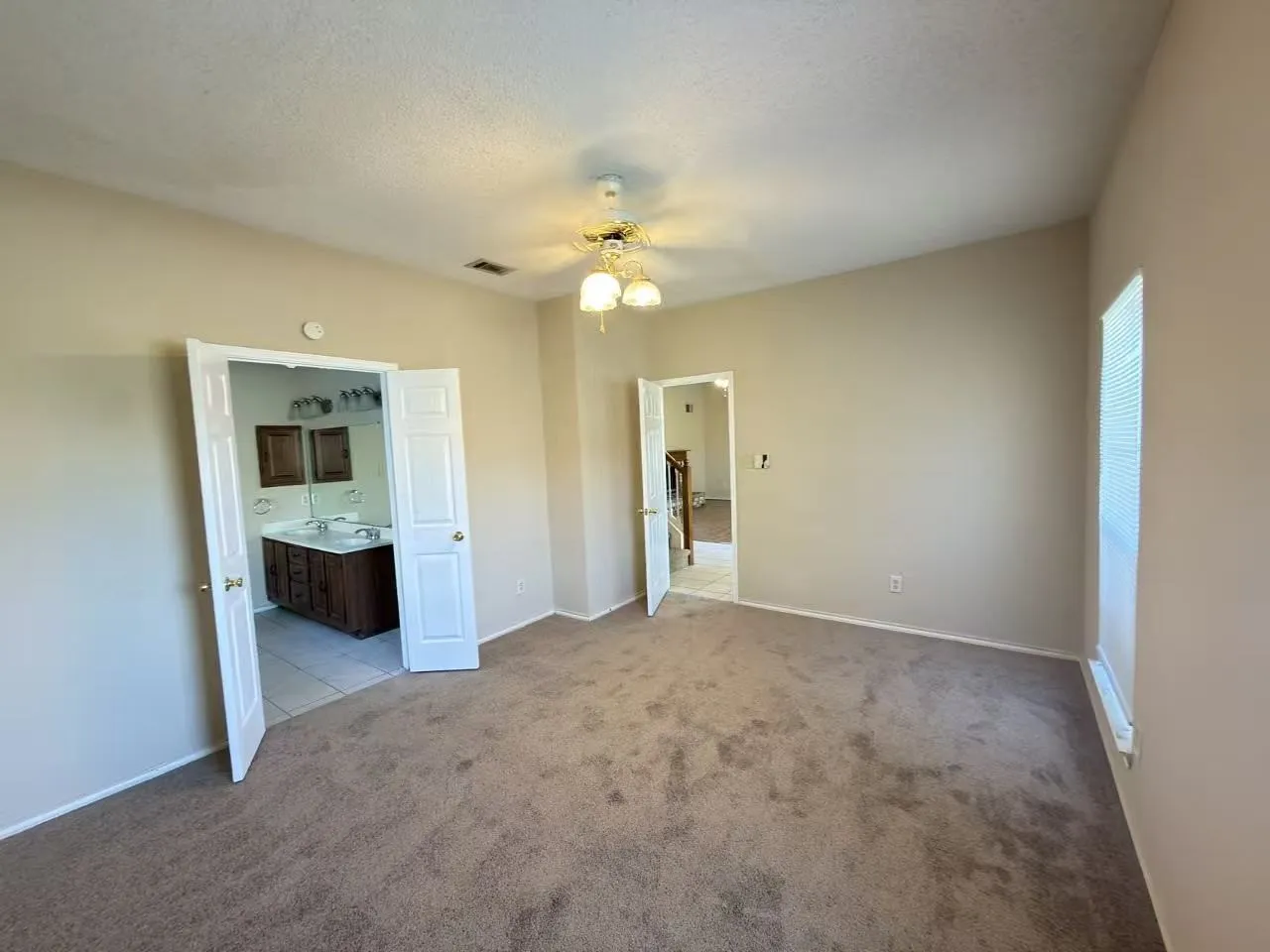 Single Family Residence For Rent in Dallas County , 2918 Lake Valley Drive, Garland, Texas 75040, 4 Bedroom, 2 Bathroom, 2 Garage spaces, 1,890 Sqft, built in 1989, mls#21376593, Real Estate Agent in Garland, Homes For Rent in Dallas county, Homes For Rent in Garland, Realtor in Garland Texas, Real Estate Brokerage Independent Realty Texas, Luminita Cordes Realtor