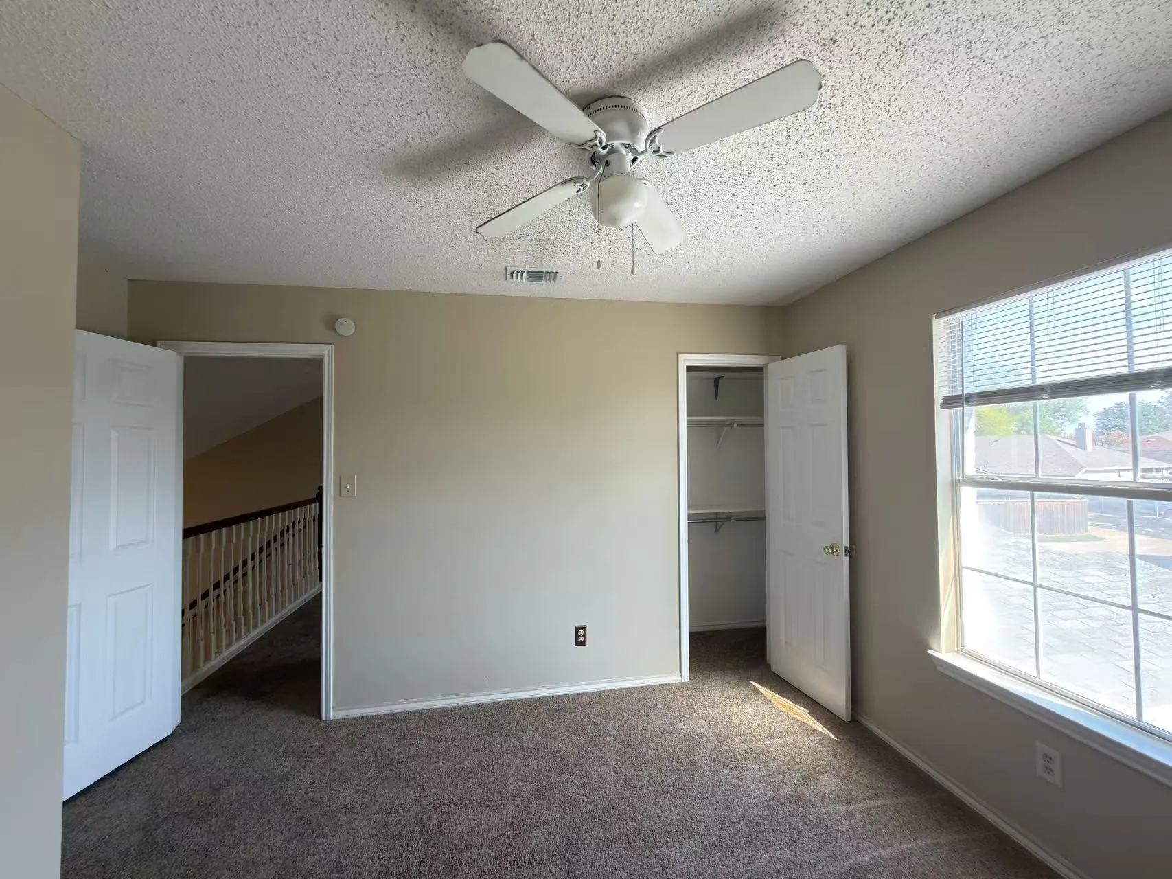 Single Family Residence For Rent in Dallas County , 2918 Lake Valley Drive, Garland, Texas 75040, 4 Bedroom, 2 Bathroom, 2 Garage spaces, 1,890 Sqft, built in 1989, mls#21376593, Real Estate Agent in Garland, Homes For Rent in Dallas county, Homes For Rent in Garland, Realtor in Garland Texas, Real Estate Brokerage Independent Realty Texas, Luminita Cordes Realtor