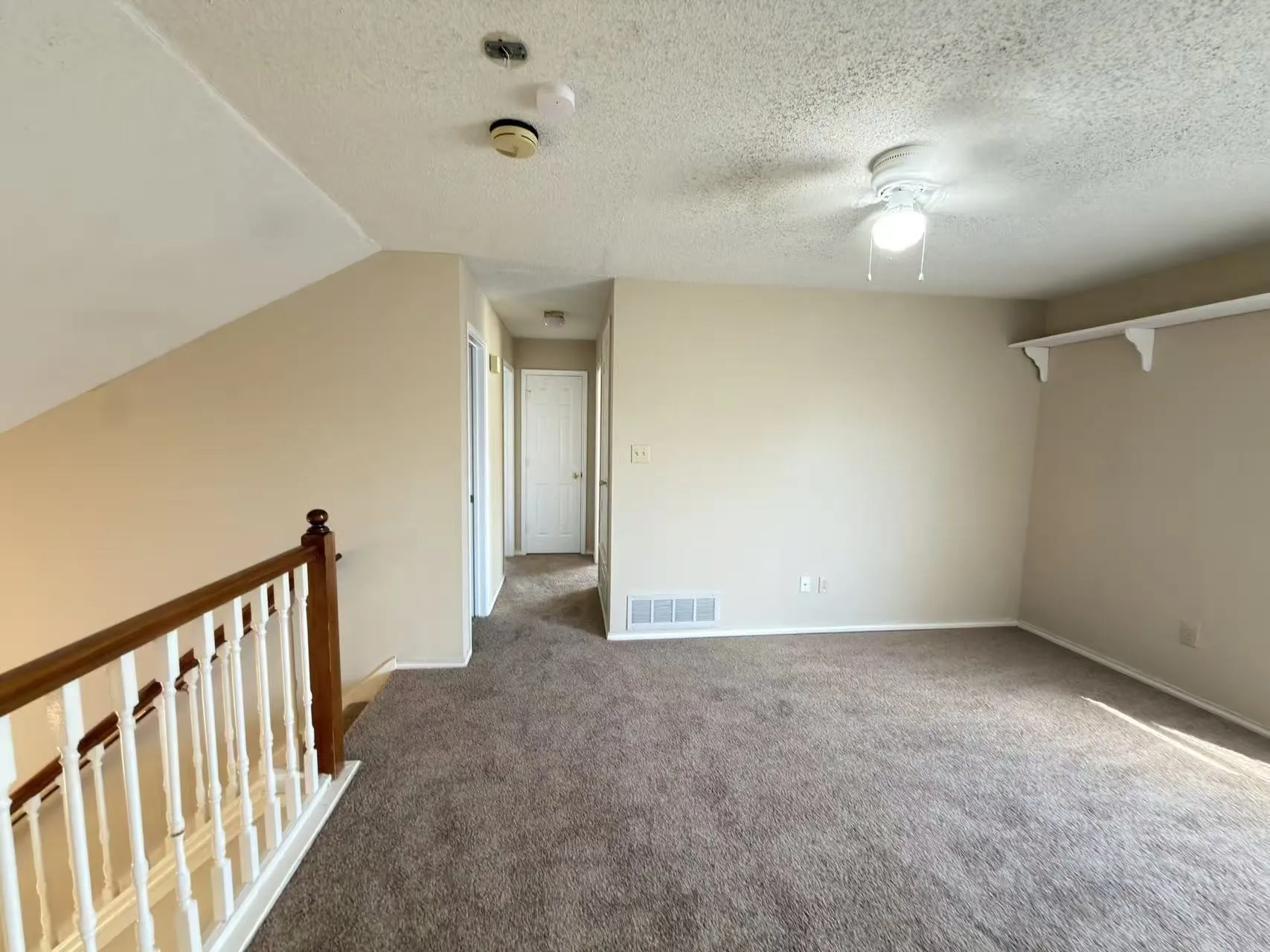 Single Family Residence For Rent in Dallas County , 2918 Lake Valley Drive, Garland, Texas 75040, 4 Bedroom, 2 Bathroom, 2 Garage spaces, 1,890 Sqft, built in 1989, mls#21376593, Real Estate Agent in Garland, Homes For Rent in Dallas county, Homes For Rent in Garland, Realtor in Garland Texas, Real Estate Brokerage Independent Realty Texas, Luminita Cordes Realtor