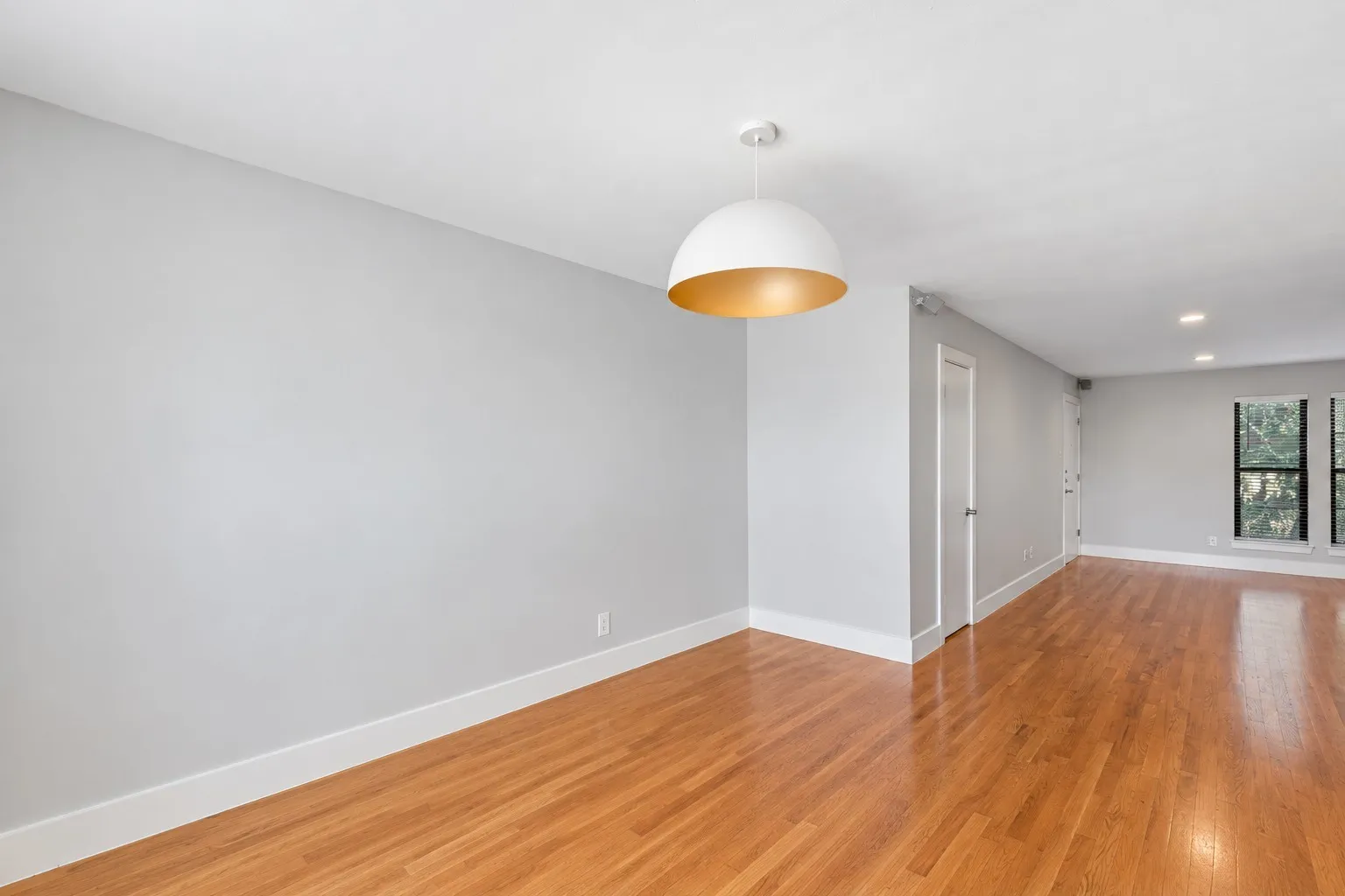 Condominium For Rent in Dallas County , 10727 Villager Road C, Dallas, Texas 75230, 2 Bedroom, 2 Bathroom, Garage spaces, 1,444 Sqft, built in 1969, mls#21378798, Real Estate Agent in Dallas, Homes For Rent in Dallas county, Homes For Rent in Dallas, Realtor in Dallas Texas, Real Estate Brokerage Independent Realty Texas, Luminita Cordes Realtor