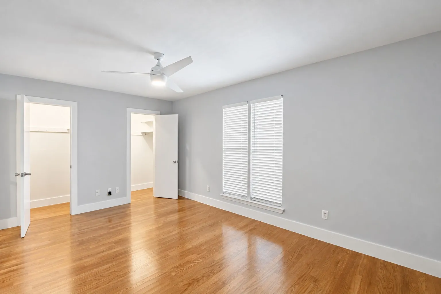 Condominium For Sale in Dallas County , 10727 Villager Road C, Dallas, Texas 75230, 2 Bedroom, 2 Bathroom, Garage spaces, 1,444 Sqft, built in 1969, mls#21378627, Real Estate Agent in Dallas, Homes For Sale in Dallas county, Homes For Sale in Dallas, Realtor in Dallas Texas, Real Estate Brokerage Independent Realty Texas, Luminita Cordes Realtor