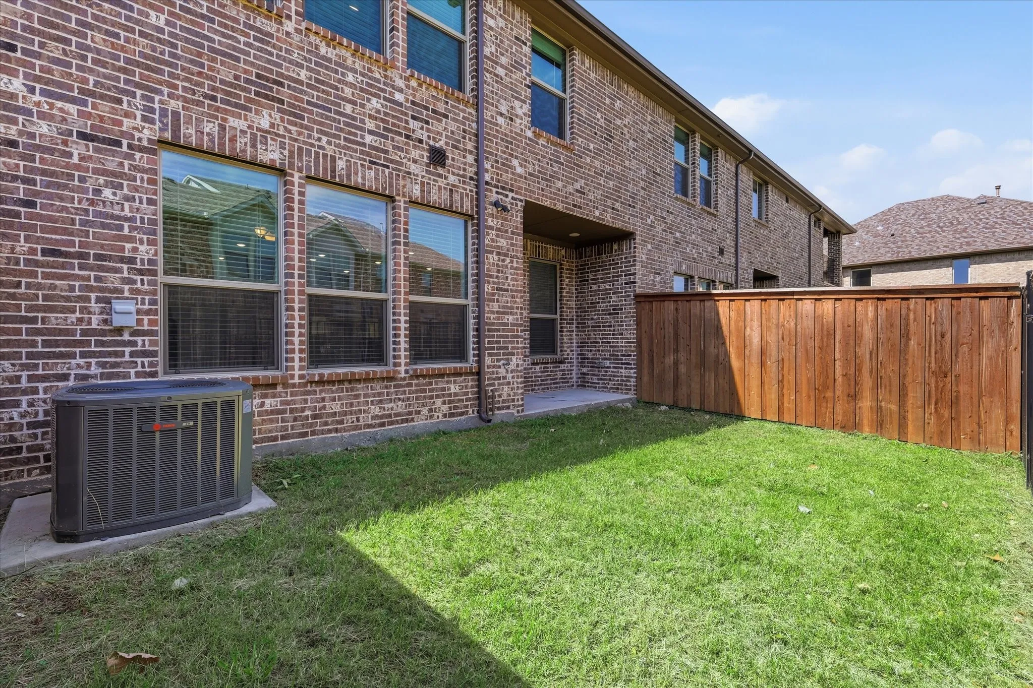 Townhouse For Sale in Collin County , 519 Sequoia Street, Allen, Texas 75002, 3 Bedroom, 3 Bathroom, 2 Garage spaces, 1,969 Sqft, built in 2022, mls#21379059, Real Estate Agent in Allen, Homes For Sale in Collin county, Homes For Sale in Allen, Realtor in Allen Texas, Real Estate Brokerage Independent Realty Texas, Luminita Cordes Realtor