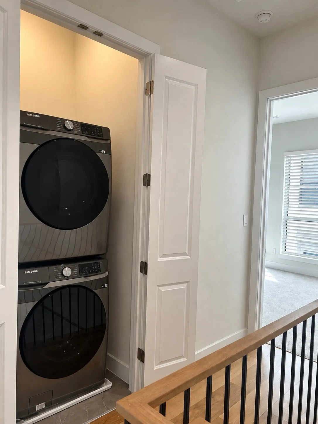 Full size Samsung washer/dryer