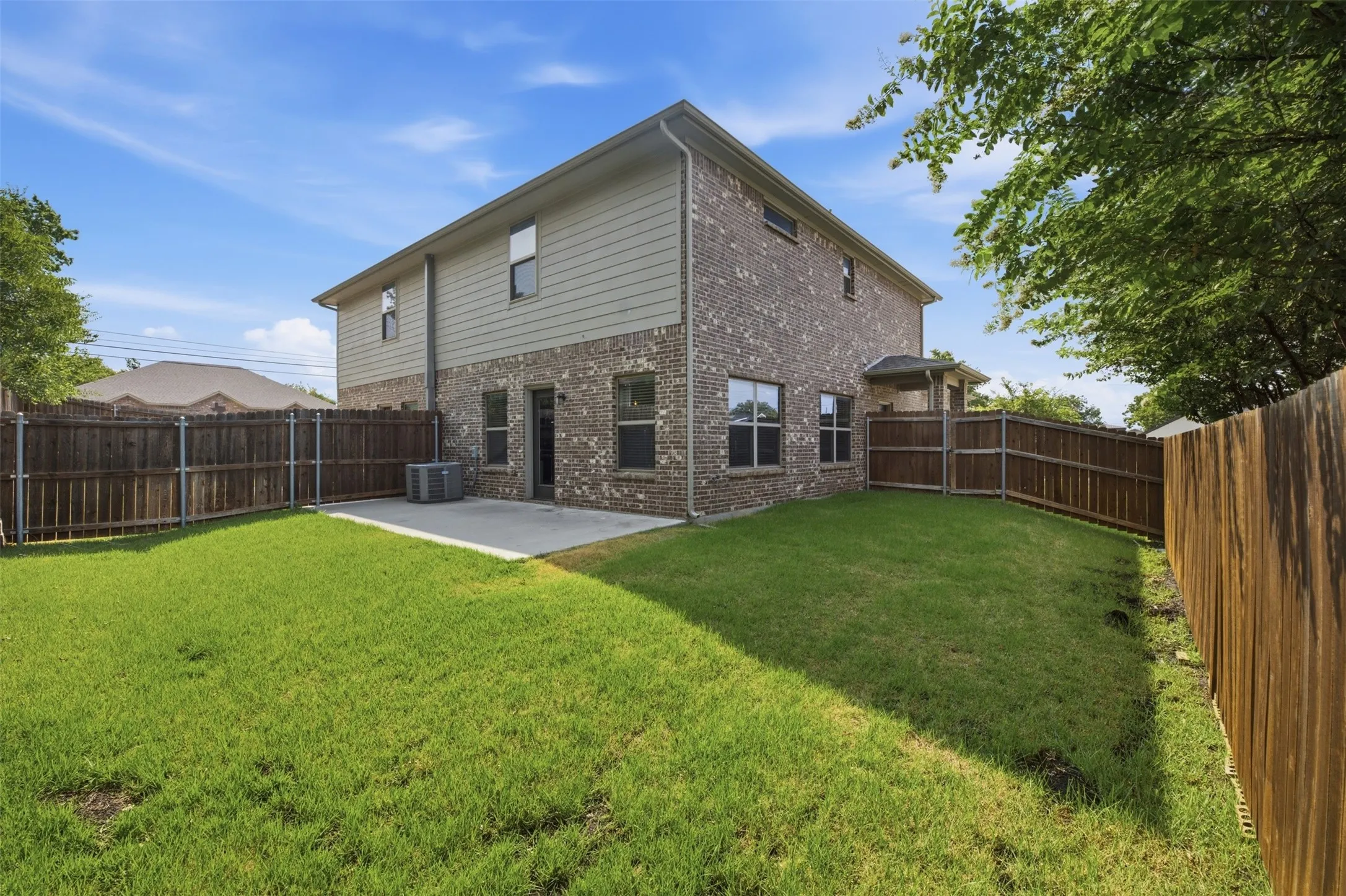 Townhouse For Rent in Parker County , 809 Jameson Street, Weatherford, Texas 76086, 3 Bedroom, 3 Bathroom, 2 Garage spaces, 1,505 Sqft, built in 2020, mls#21379102, Real Estate Agent in Weatherford, Homes For Rent in Parker county, Homes For Rent in Weatherford, Realtor in Weatherford Texas, Real Estate Brokerage Independent Realty Texas, Luminita Cordes Realtor
