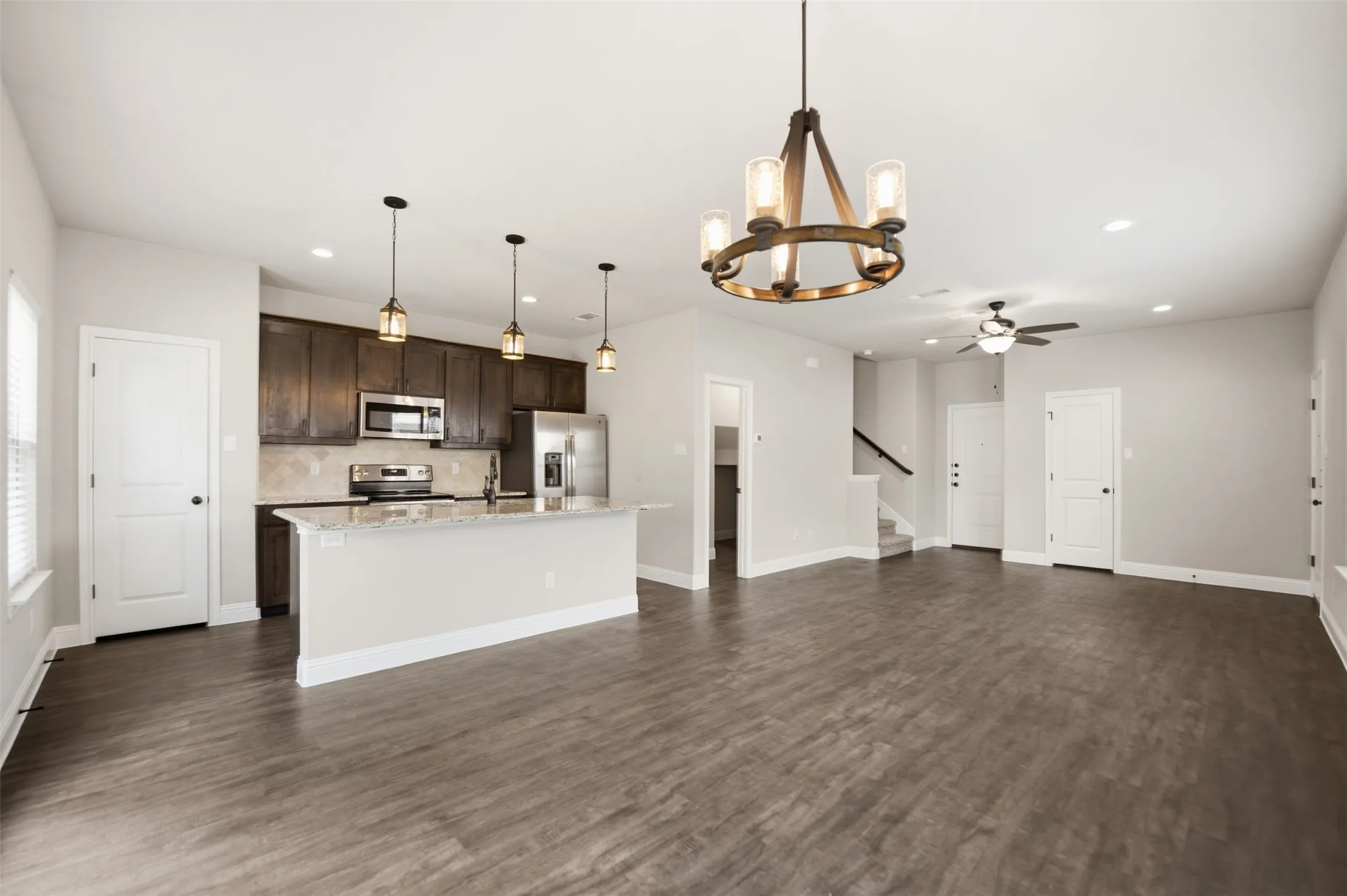 Townhouse For Rent in Parker County , 809 Jameson Street, Weatherford, Texas 76086, 3 Bedroom, 3 Bathroom, 2 Garage spaces, 1,505 Sqft, built in 2020, mls#21379102, Real Estate Agent in Weatherford, Homes For Rent in Parker county, Homes For Rent in Weatherford, Realtor in Weatherford Texas, Real Estate Brokerage Independent Realty Texas, Luminita Cordes Realtor