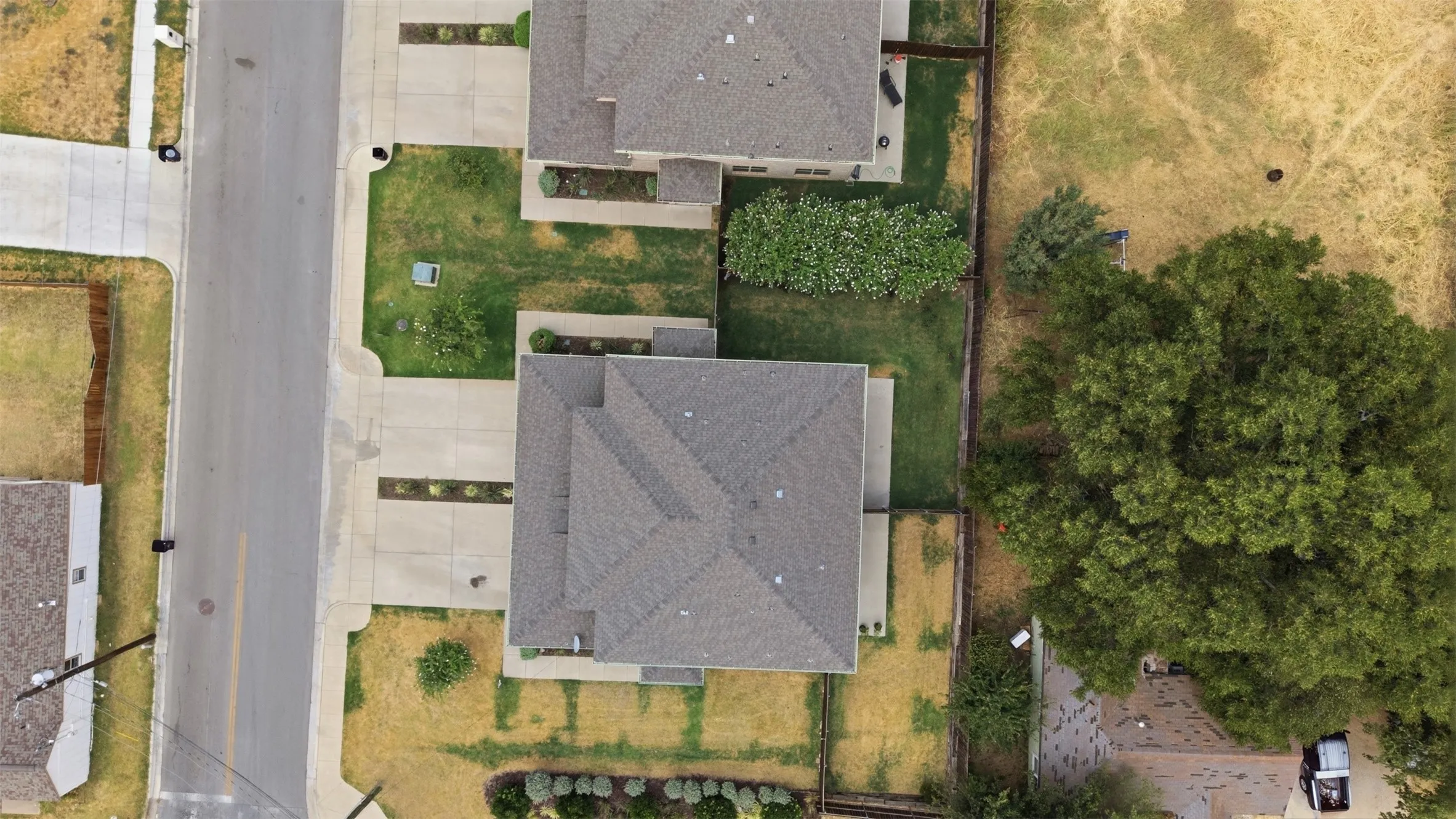 Townhouse For Rent in Parker County , 809 Jameson Street, Weatherford, Texas 76086, 3 Bedroom, 3 Bathroom, 2 Garage spaces, 1,505 Sqft, built in 2020, mls#21379102, Real Estate Agent in Weatherford, Homes For Rent in Parker county, Homes For Rent in Weatherford, Realtor in Weatherford Texas, Real Estate Brokerage Independent Realty Texas, Luminita Cordes Realtor