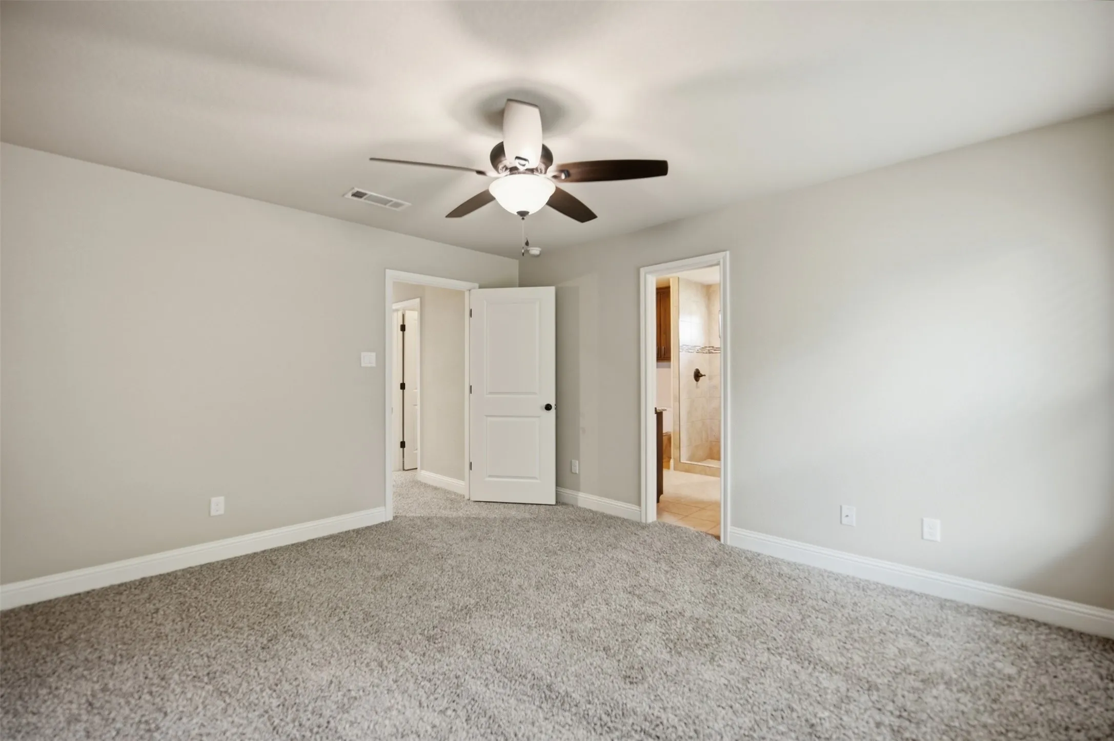 Townhouse For Rent in Parker County , 809 Jameson Street, Weatherford, Texas 76086, 3 Bedroom, 3 Bathroom, 2 Garage spaces, 1,505 Sqft, built in 2020, mls#21379102, Real Estate Agent in Weatherford, Homes For Rent in Parker county, Homes For Rent in Weatherford, Realtor in Weatherford Texas, Real Estate Brokerage Independent Realty Texas, Luminita Cordes Realtor