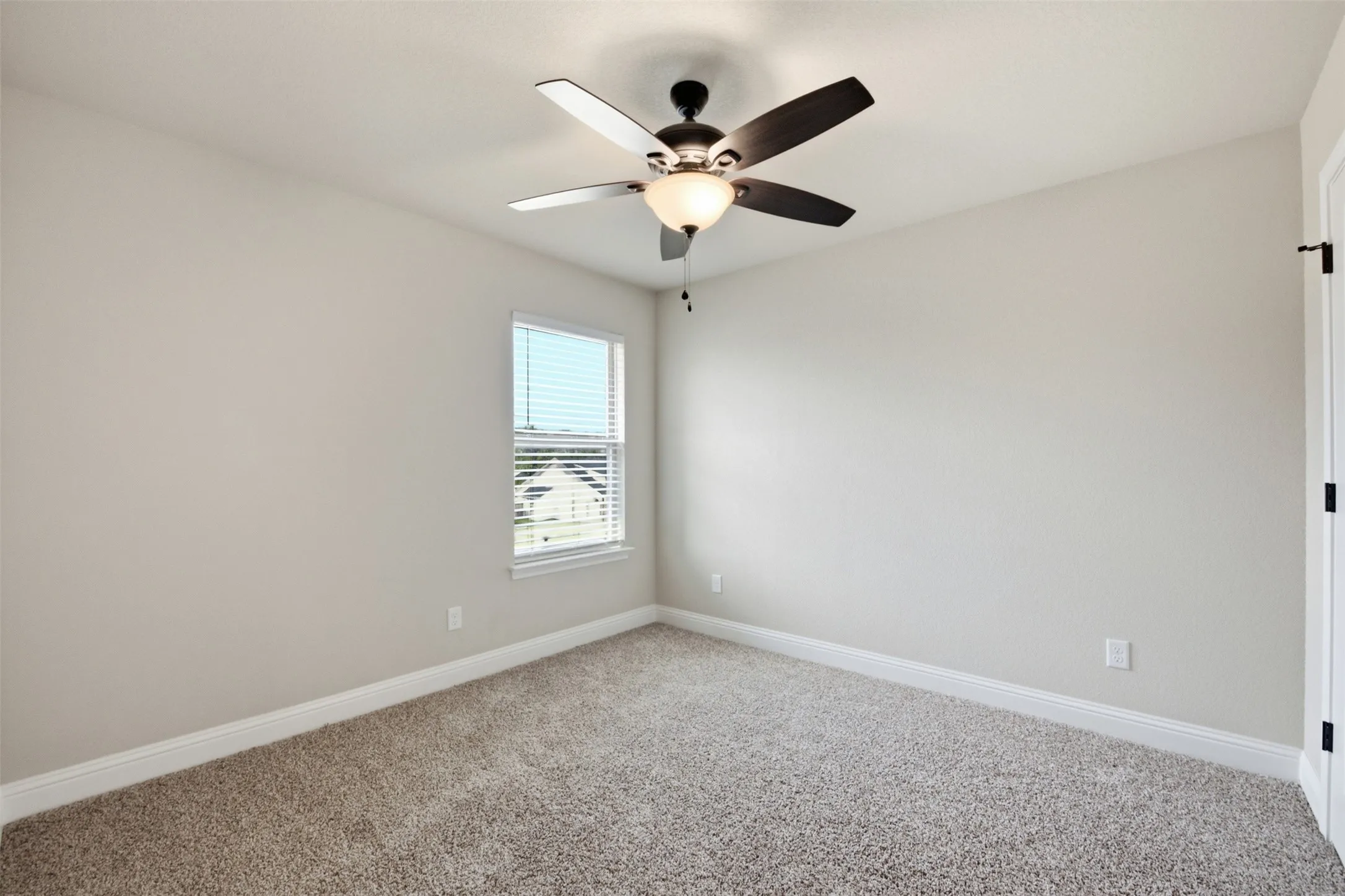 Townhouse For Rent in Parker County , 809 Jameson Street, Weatherford, Texas 76086, 3 Bedroom, 3 Bathroom, 2 Garage spaces, 1,505 Sqft, built in 2020, mls#21379102, Real Estate Agent in Weatherford, Homes For Rent in Parker county, Homes For Rent in Weatherford, Realtor in Weatherford Texas, Real Estate Brokerage Independent Realty Texas, Luminita Cordes Realtor
