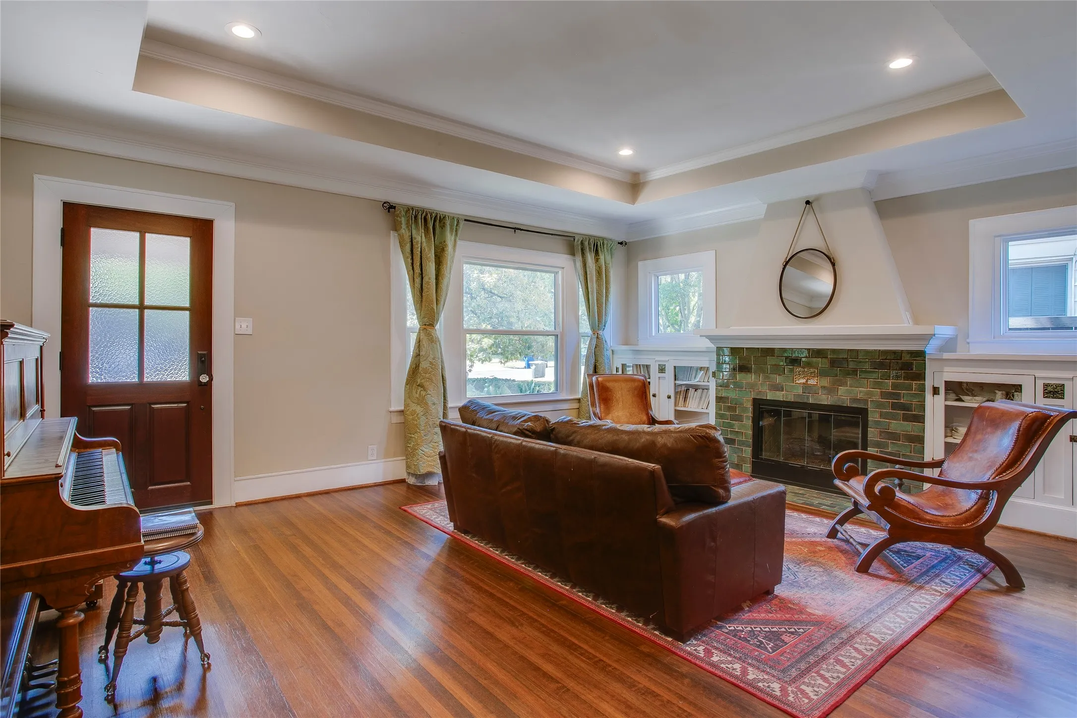 Single Family Residence For Sale in Dallas County , 6019 Goliad Avenue, Dallas, Texas 75206, 3 Bedroom, 2 Bathroom, 2 Garage spaces, 2,206 Sqft, built in 1923, mls#21378788, Real Estate Agent in Dallas, Homes For Sale in Dallas county, Homes For Sale in Dallas, Realtor in Dallas Texas, Real Estate Brokerage Independent Realty Texas, Luminita Cordes Realtor