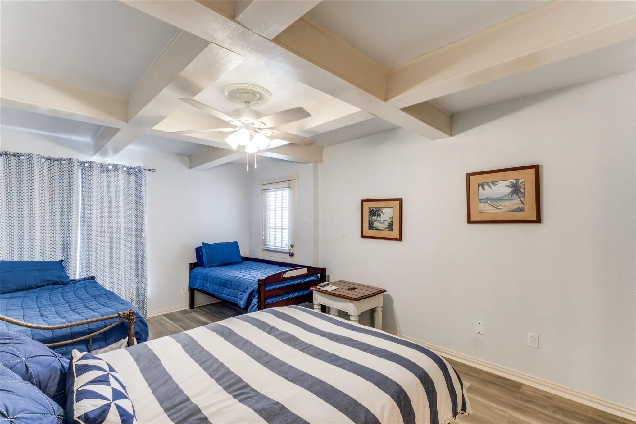 Condominium For Sale in Tarrant County , 9999 Boat Club Road 409, Fort Worth, Texas 76179, 2 Bedroom, 3 Bathroom, Garage spaces, 1,056 Sqft, built in 1970, mls#21374224, Real Estate Agent in Fort Worth, Homes For Sale in Tarrant county, Homes For Sale in Fort Worth, Realtor in Fort Worth Texas, Real Estate Brokerage Independent Realty Texas, Luminita Cordes Realtor