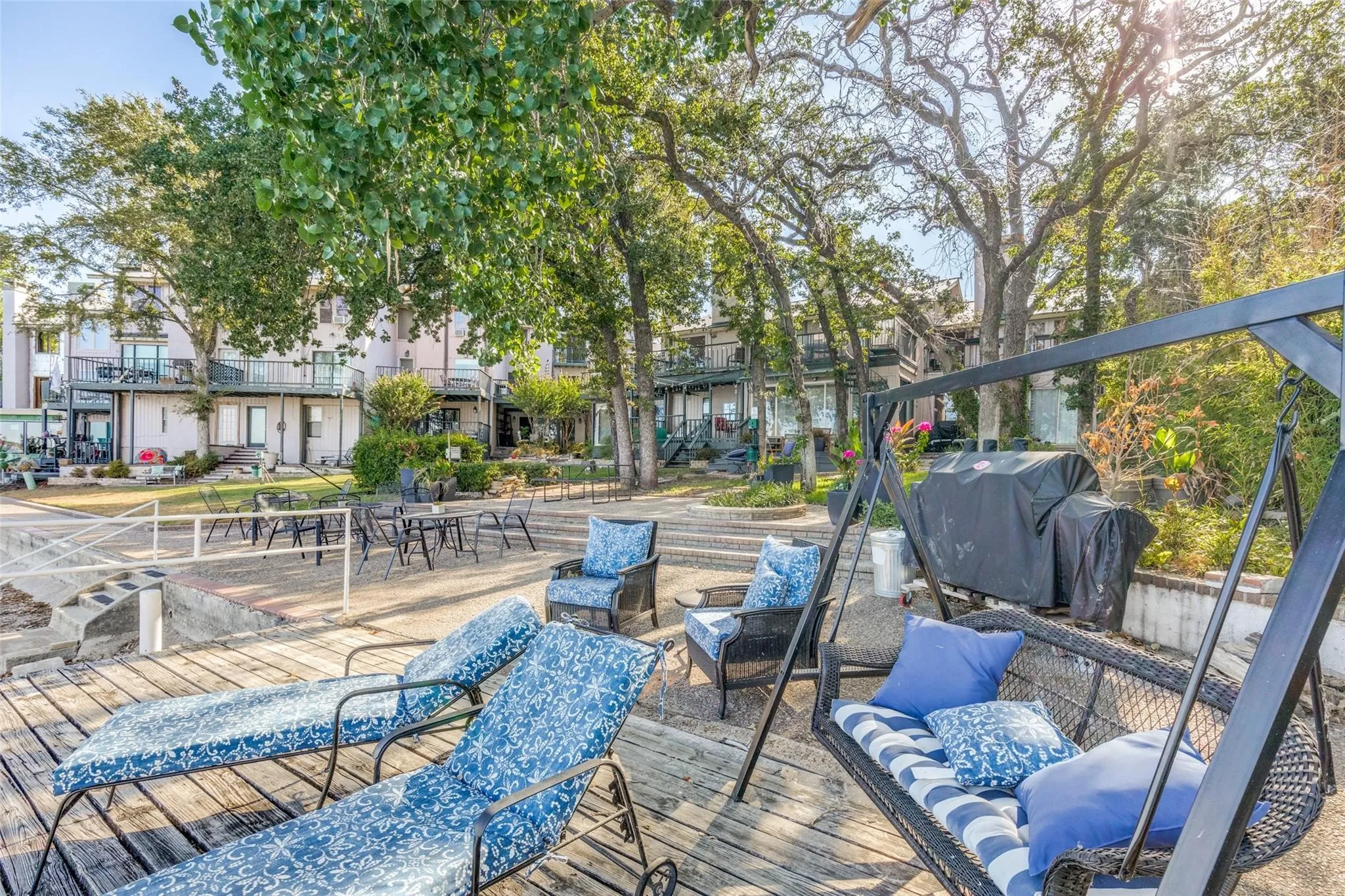 Condominium For Sale in Tarrant County , 9999 Boat Club Road 409, Fort Worth, Texas 76179, 2 Bedroom, 3 Bathroom, Garage spaces, 1,056 Sqft, built in 1970, mls#21374224, Real Estate Agent in Fort Worth, Homes For Sale in Tarrant county, Homes For Sale in Fort Worth, Realtor in Fort Worth Texas, Real Estate Brokerage Independent Realty Texas, Luminita Cordes Realtor