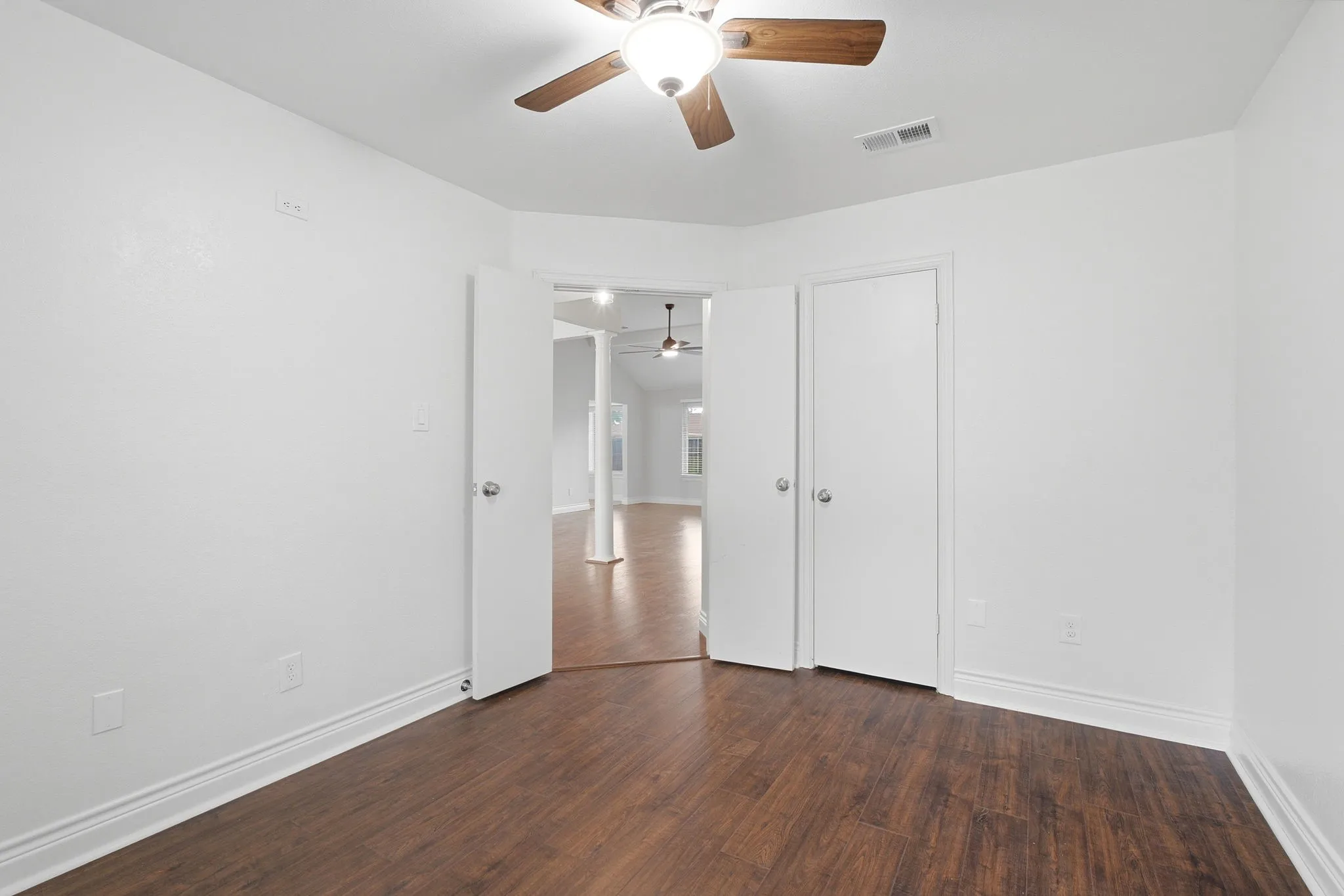 Single Family Residence For Sale in Collin County , 1309 Marigold Drive, Allen, Texas 75002, 3 Bedroom, 2 Bathroom, 2 Garage spaces, 1,611 Sqft, built in 1984, mls#21377290, Real Estate Agent in Allen, Homes For Sale in Collin county, Homes For Sale in Allen, Realtor in Allen Texas, Real Estate Brokerage Independent Realty Texas, Luminita Cordes Realtor