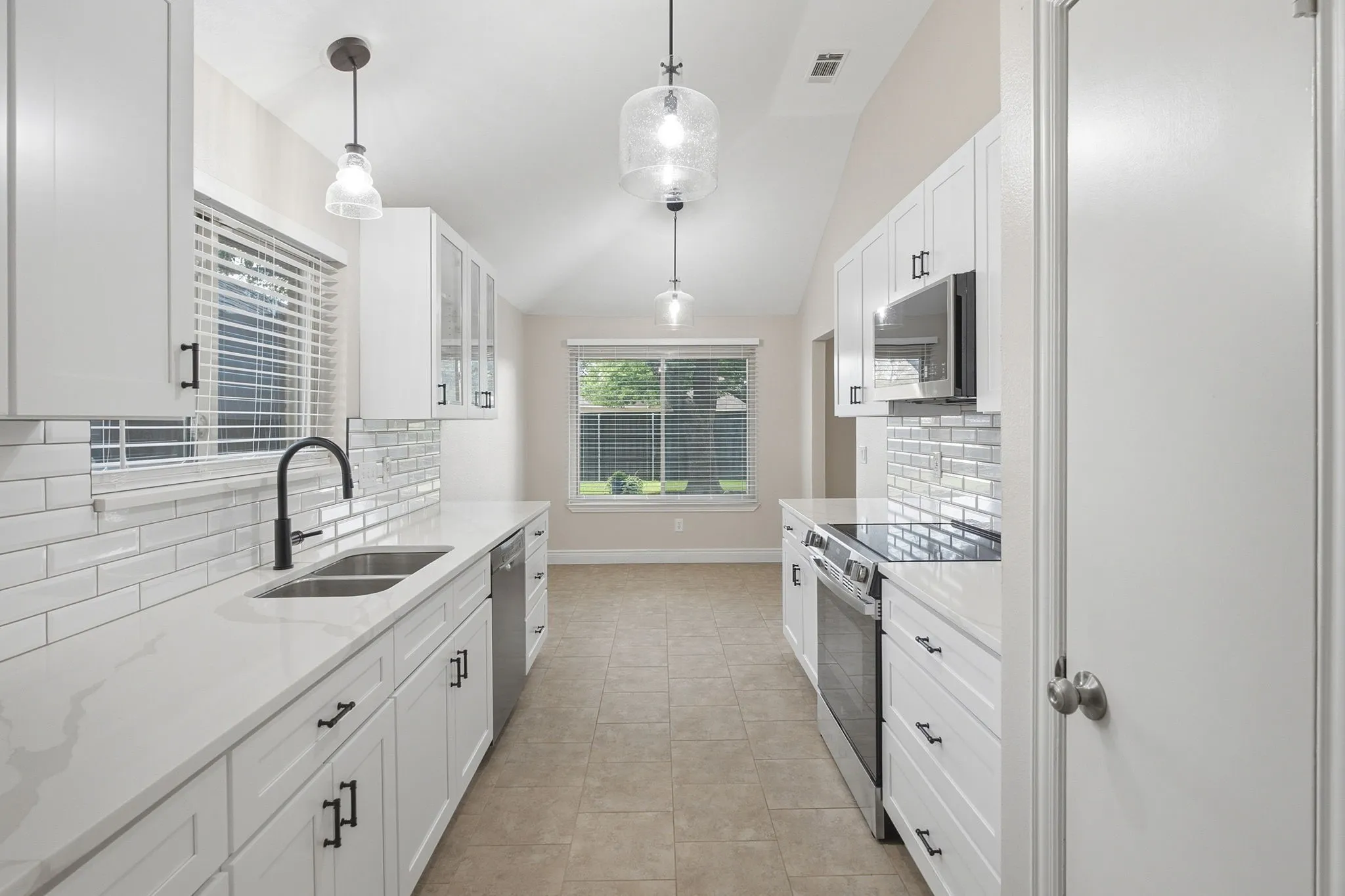 Single Family Residence For Sale in Collin County , 1309 Marigold Drive, Allen, Texas 75002, 3 Bedroom, 2 Bathroom, 2 Garage spaces, 1,611 Sqft, built in 1984, mls#21377290, Real Estate Agent in Allen, Homes For Sale in Collin county, Homes For Sale in Allen, Realtor in Allen Texas, Real Estate Brokerage Independent Realty Texas, Luminita Cordes Realtor