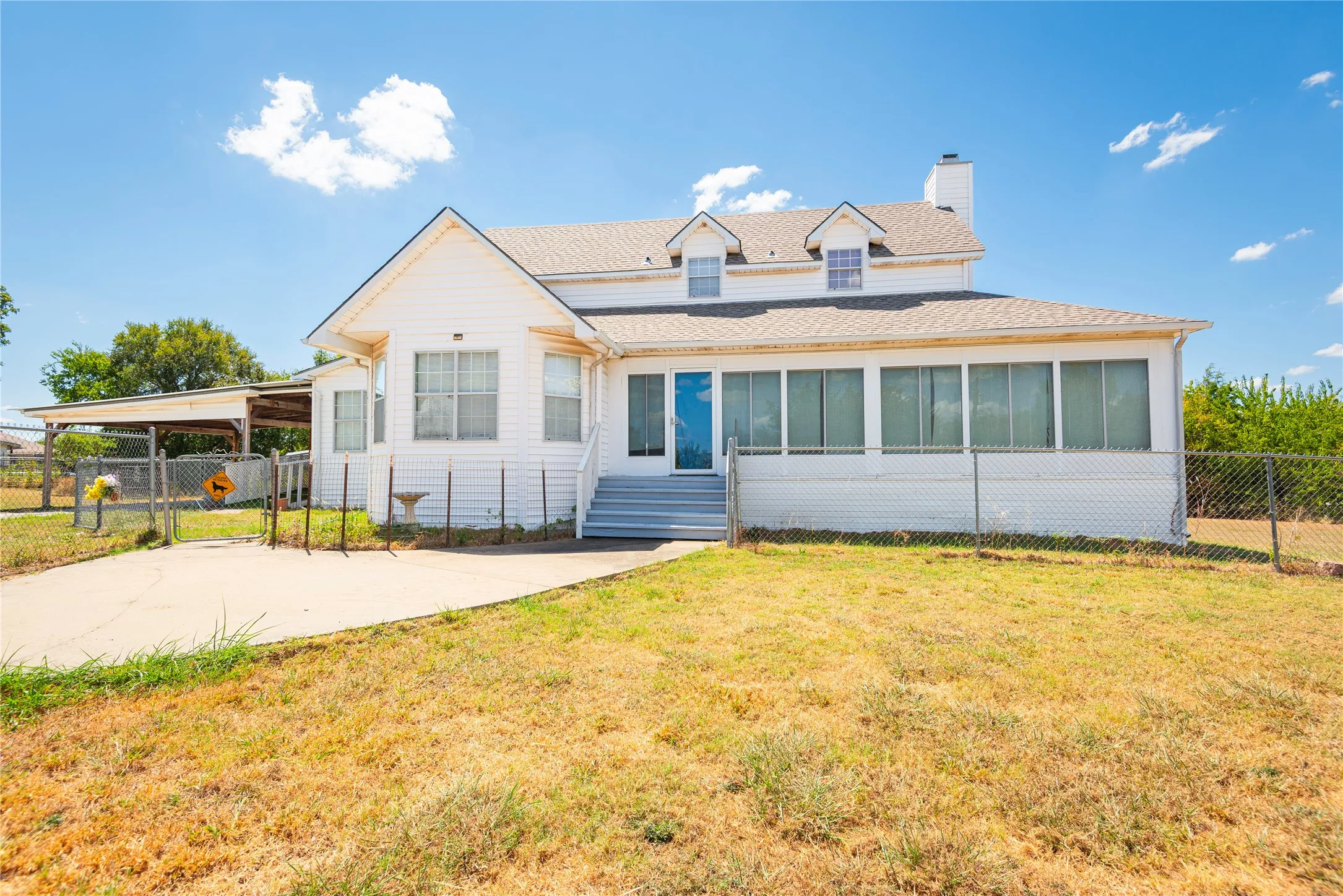 Single Family Residence For Sale in Collin County , 525 E Hazelwood Street, Princeton, Texas 75407, 4 Bedroom, 3 Bathroom, 4 Garage spaces, 2,431 Sqft, built in 1987, mls#21371298, Real Estate Agent in Princeton, Homes For Sale in Collin county, Homes For Sale in Princeton, Realtor in Princeton Texas, Real Estate Brokerage Independent Realty Texas, Luminita Cordes Realtor