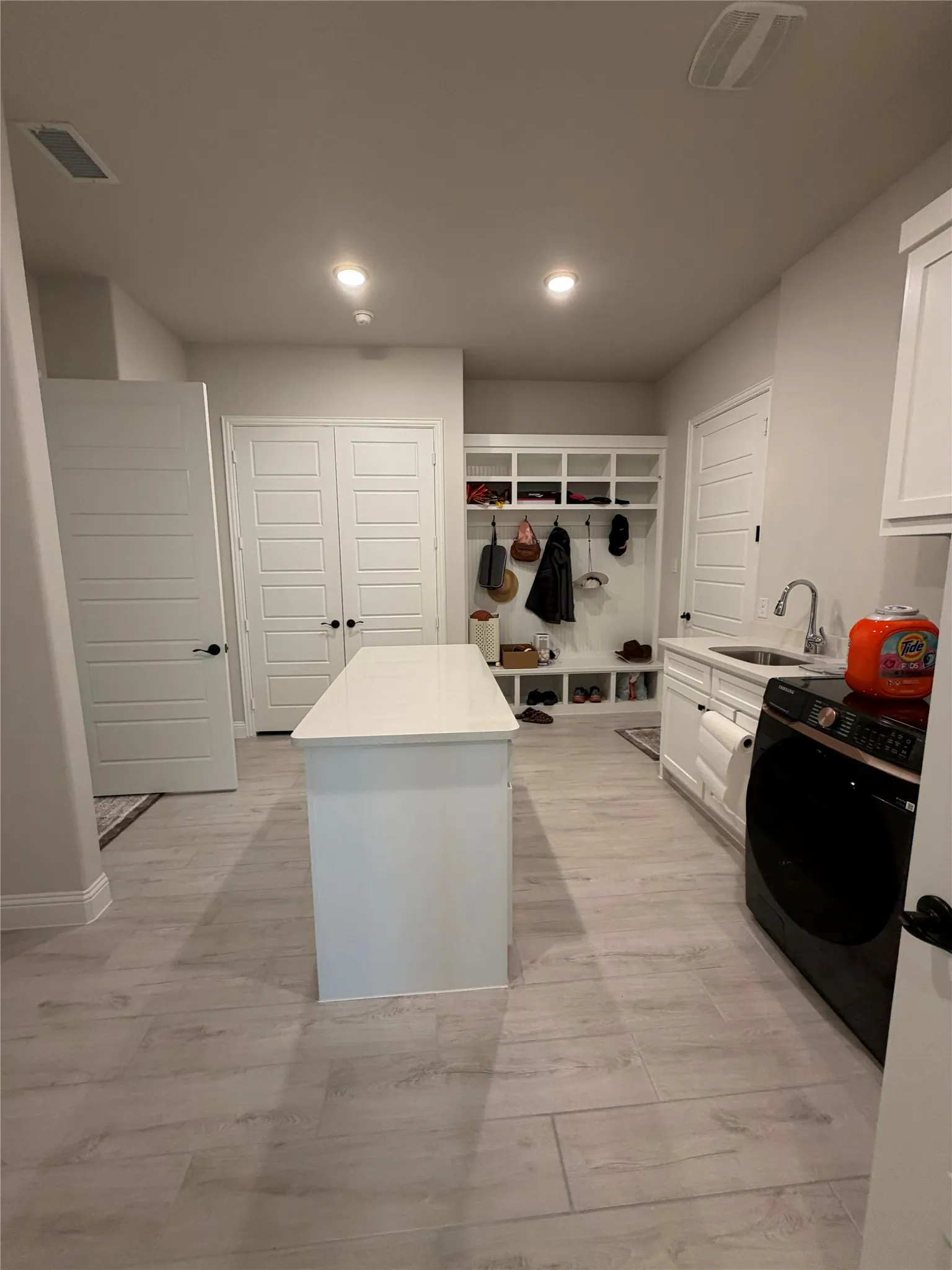 Single Family Residence For Rent in Collin County , 1560 Fairmont Drive, Prosper, Texas 75078, 5 Bedroom, 7 Bathroom, 3 Garage spaces, 5,905 Sqft, built in 2024, mls#21372683, Real Estate Agent in Prosper, Homes For Rent in Collin county, Homes For Rent in Prosper, Realtor in Prosper Texas, Real Estate Brokerage Independent Realty Texas, Luminita Cordes Realtor