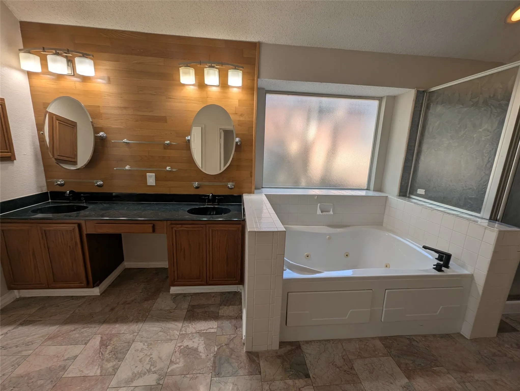 Single Family Residence For Sale in Dallas County , 2737 Windswept Lane, Mesquite, Texas 75181, 4 Bedroom, 2 Bathroom, 2 Garage spaces, 1,739 Sqft, built in 1998, mls#21379103, Real Estate Agent in Mesquite, Homes For Sale in Dallas county, Homes For Sale in Mesquite, Realtor in Mesquite Texas, Real Estate Brokerage Independent Realty Texas, Luminita Cordes Realtor