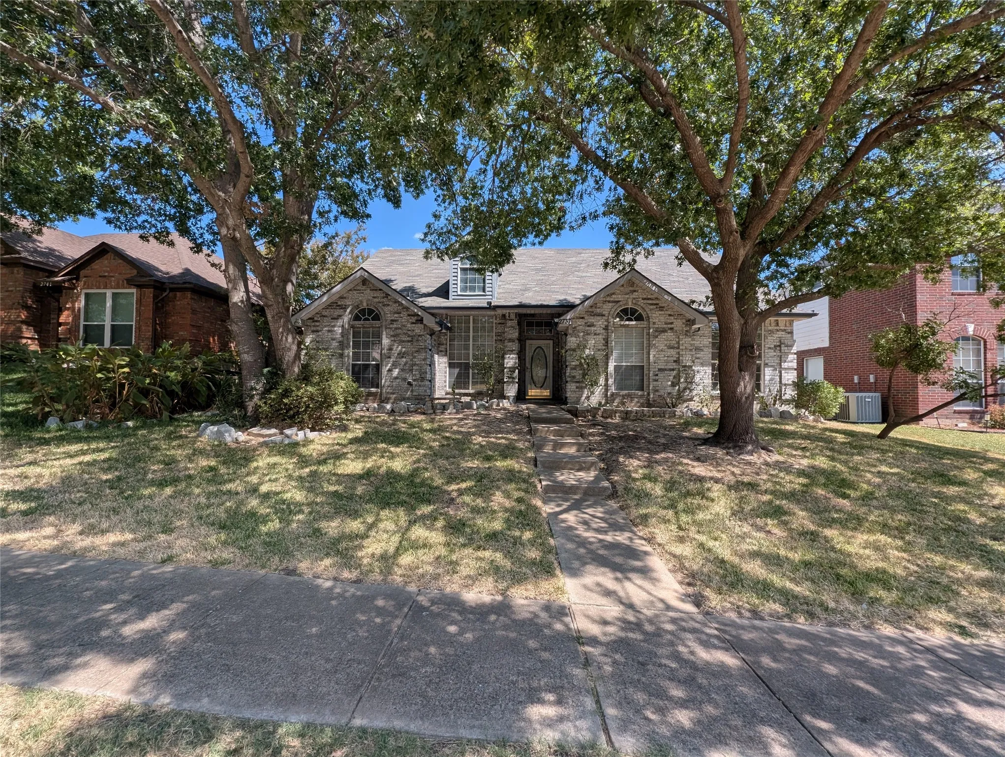 Single Family Residence For Sale in Dallas County , 2737 Windswept Lane, Mesquite, Texas 75181, 4 Bedroom, 2 Bathroom, 2 Garage spaces, 1,739 Sqft, built in 1998, mls#21379103, Real Estate Agent in Mesquite, Homes For Sale in Dallas county, Homes For Sale in Mesquite, Realtor in Mesquite Texas, Real Estate Brokerage Independent Realty Texas, Luminita Cordes Realtor