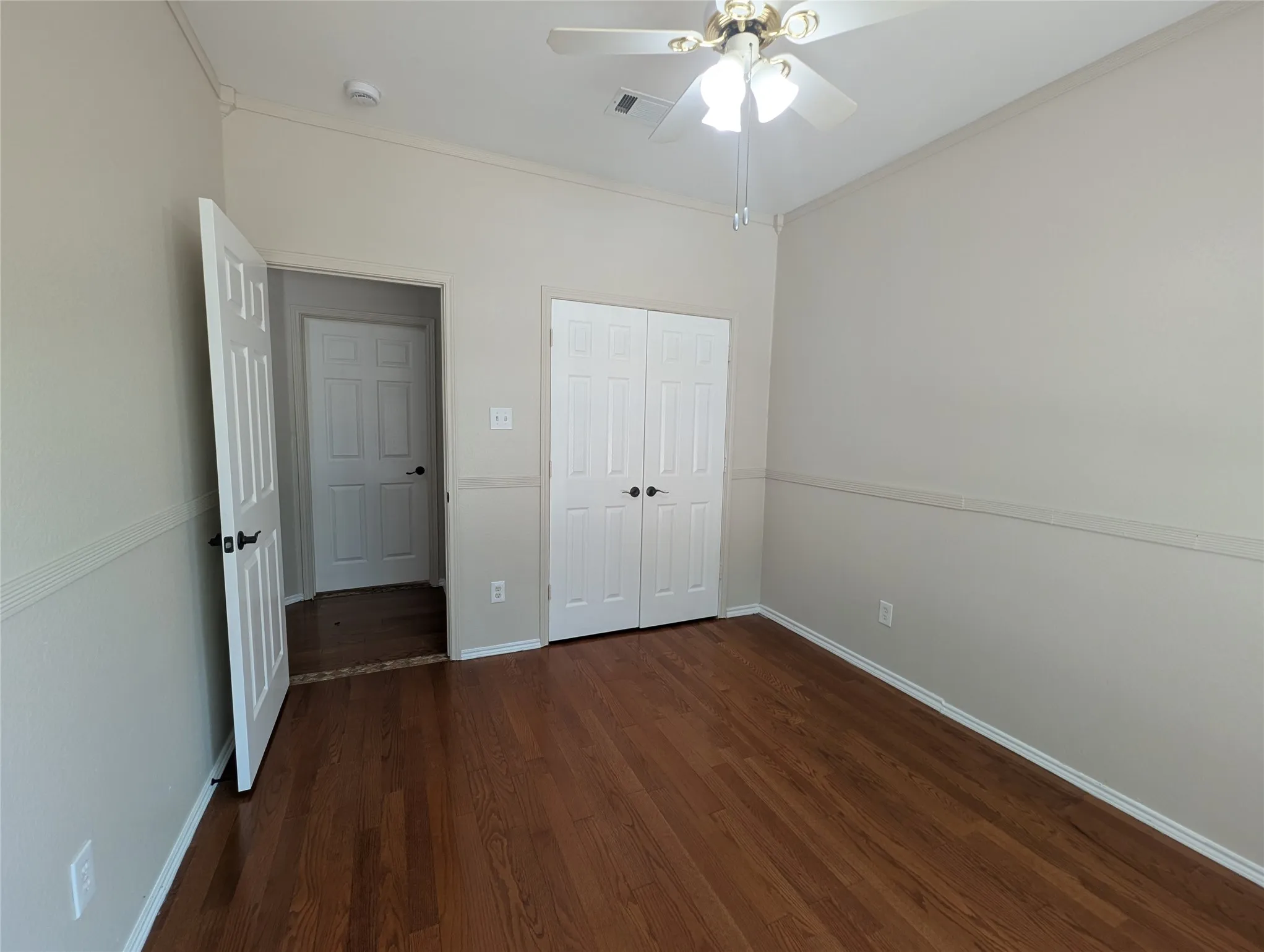 Single Family Residence For Sale in Dallas County , 2737 Windswept Lane, Mesquite, Texas 75181, 4 Bedroom, 2 Bathroom, 2 Garage spaces, 1,739 Sqft, built in 1998, mls#21379103, Real Estate Agent in Mesquite, Homes For Sale in Dallas county, Homes For Sale in Mesquite, Realtor in Mesquite Texas, Real Estate Brokerage Independent Realty Texas, Luminita Cordes Realtor