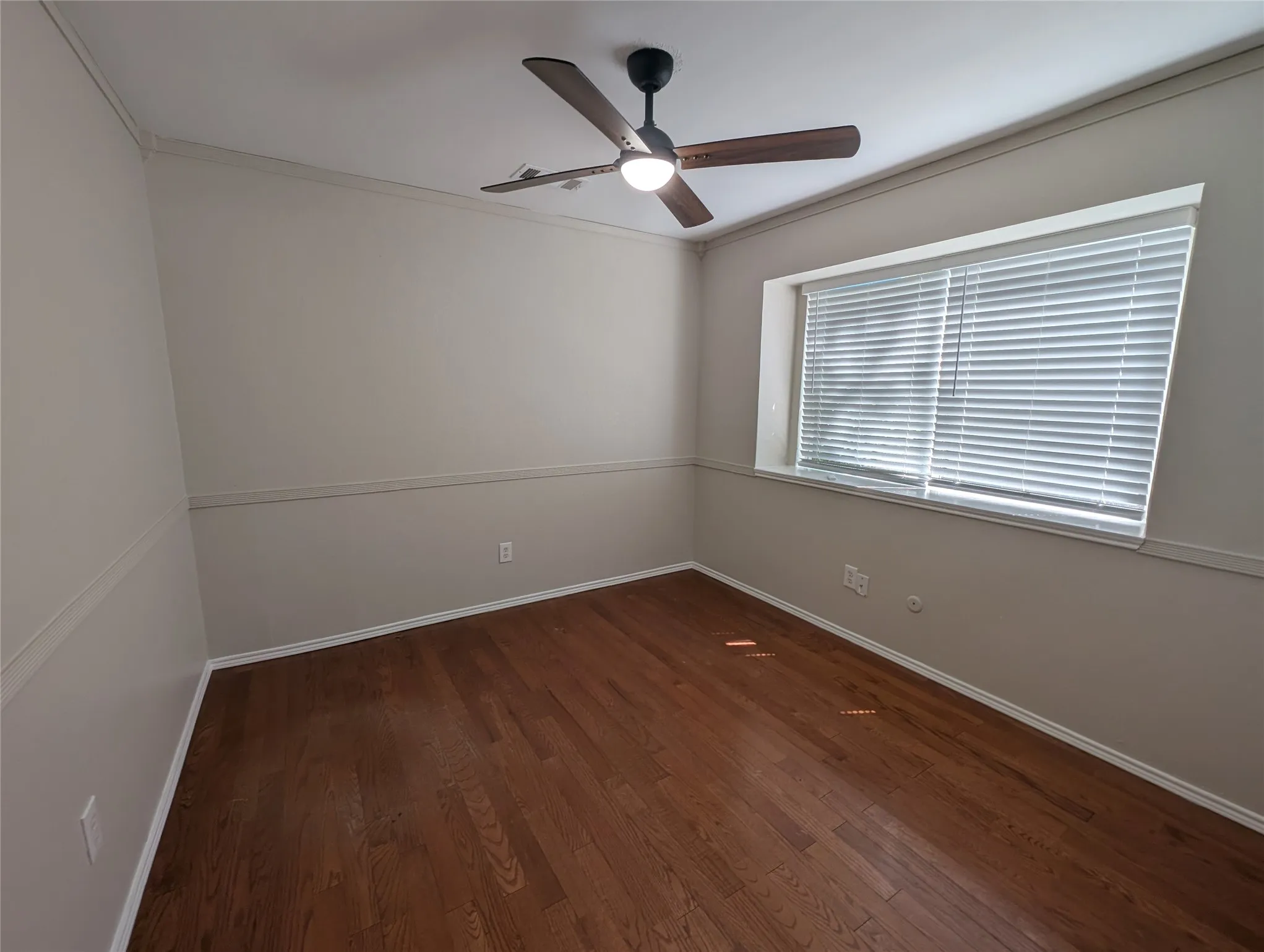 Single Family Residence For Sale in Dallas County , 2737 Windswept Lane, Mesquite, Texas 75181, 4 Bedroom, 2 Bathroom, 2 Garage spaces, 1,739 Sqft, built in 1998, mls#21379103, Real Estate Agent in Mesquite, Homes For Sale in Dallas county, Homes For Sale in Mesquite, Realtor in Mesquite Texas, Real Estate Brokerage Independent Realty Texas, Luminita Cordes Realtor