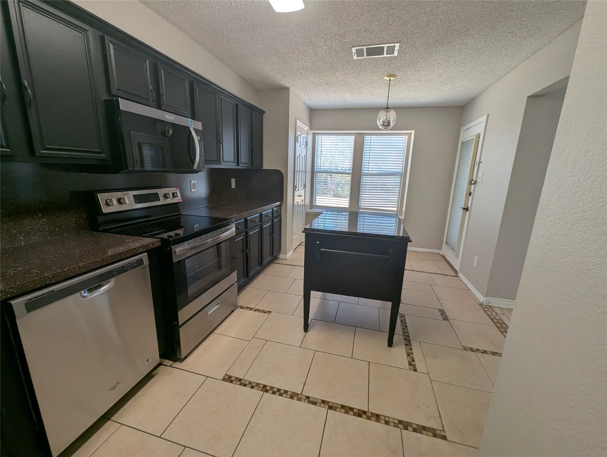 Single Family Residence For Sale in Dallas County , 2737 Windswept Lane, Mesquite, Texas 75181, 4 Bedroom, 2 Bathroom, 2 Garage spaces, 1,739 Sqft, built in 1998, mls#21379103, Real Estate Agent in Mesquite, Homes For Sale in Dallas county, Homes For Sale in Mesquite, Realtor in Mesquite Texas, Real Estate Brokerage Independent Realty Texas, Luminita Cordes Realtor