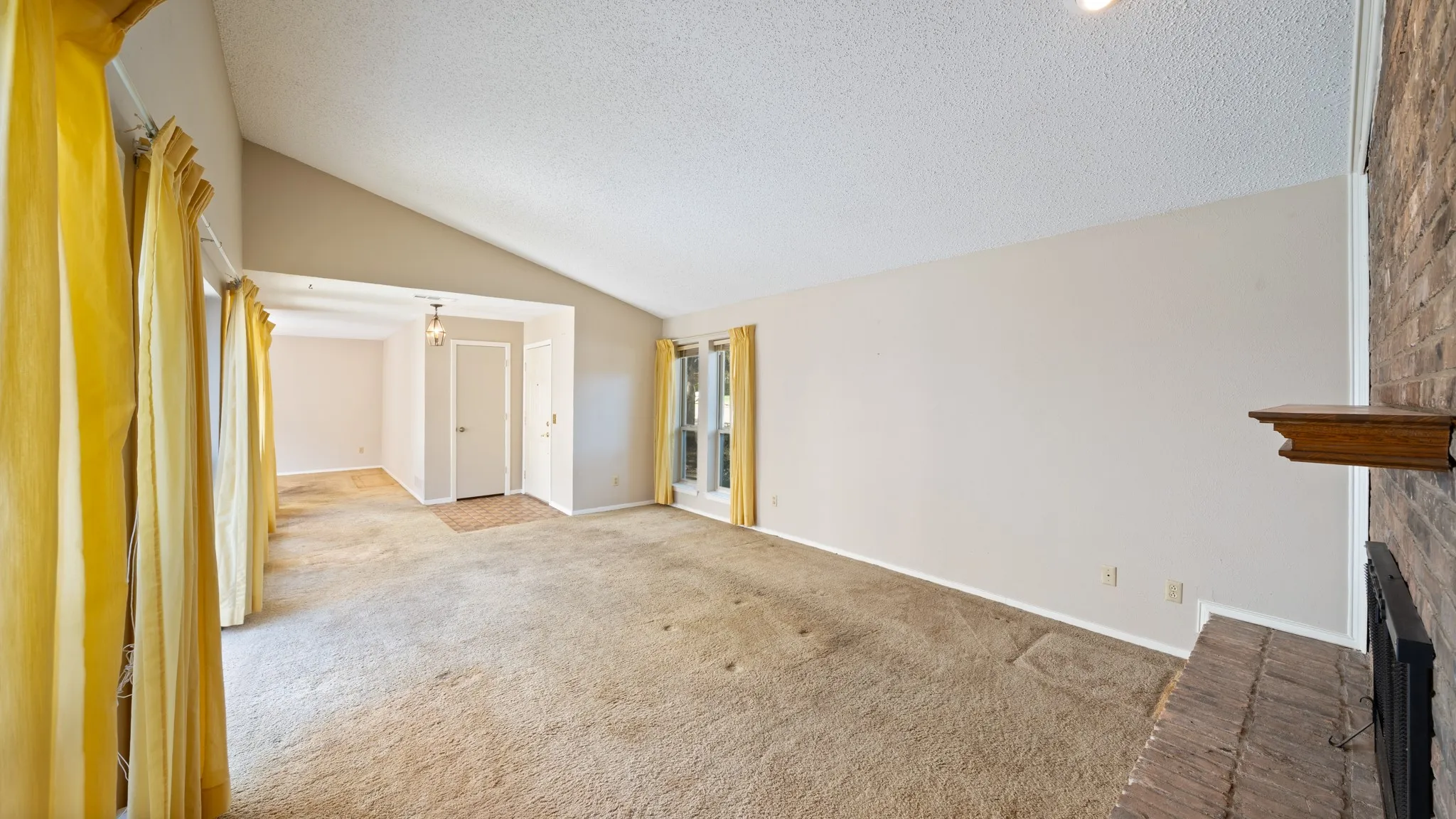 Single Family Residence For Sale in Collin County , 3017 Bandolino Lane, Plano, Texas 75075, 4 Bedroom, 2 Bathroom, 2 Garage spaces, 2,043 Sqft, built in 1979, mls#21375514, Real Estate Agent in Plano, Homes For Sale in Collin county, Homes For Sale in Plano, Realtor in Plano Texas, Real Estate Brokerage Independent Realty Texas, Luminita Cordes Realtor