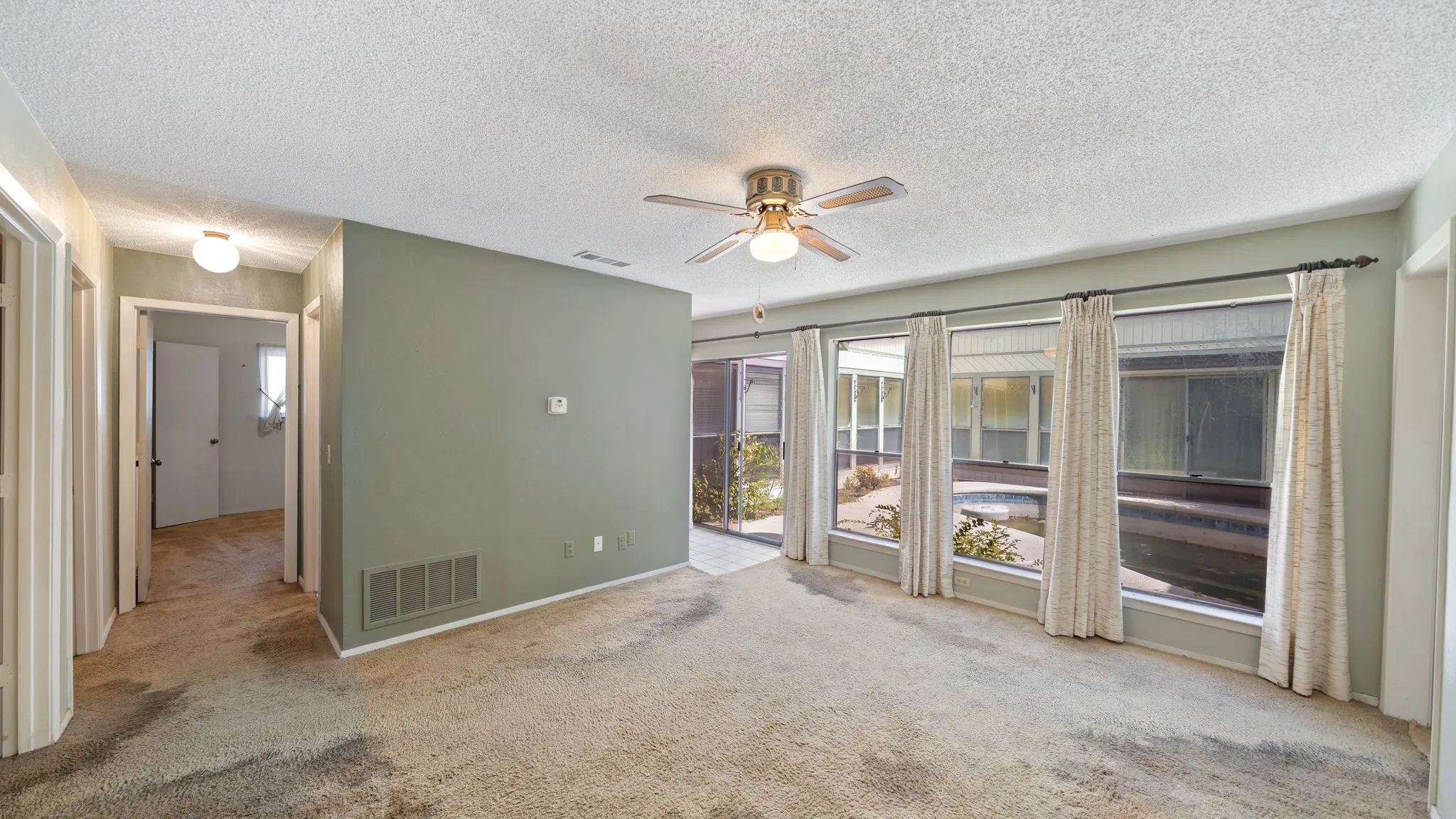 Single Family Residence For Sale in Collin County , 3017 Bandolino Lane, Plano, Texas 75075, 4 Bedroom, 2 Bathroom, 2 Garage spaces, 2,043 Sqft, built in 1979, mls#21375514, Real Estate Agent in Plano, Homes For Sale in Collin county, Homes For Sale in Plano, Realtor in Plano Texas, Real Estate Brokerage Independent Realty Texas, Luminita Cordes Realtor