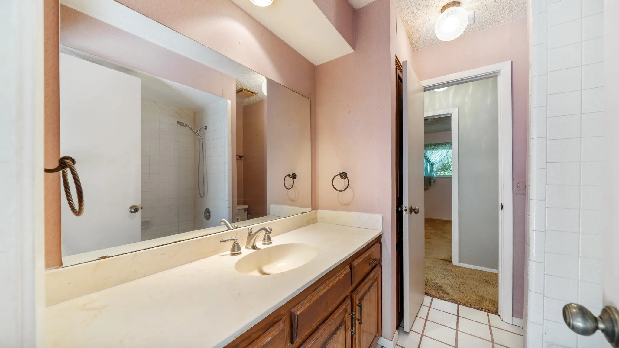 Single Family Residence For Sale in Collin County , 3017 Bandolino Lane, Plano, Texas 75075, 4 Bedroom, 2 Bathroom, 2 Garage spaces, 2,043 Sqft, built in 1979, mls#21375514, Real Estate Agent in Plano, Homes For Sale in Collin county, Homes For Sale in Plano, Realtor in Plano Texas, Real Estate Brokerage Independent Realty Texas, Luminita Cordes Realtor