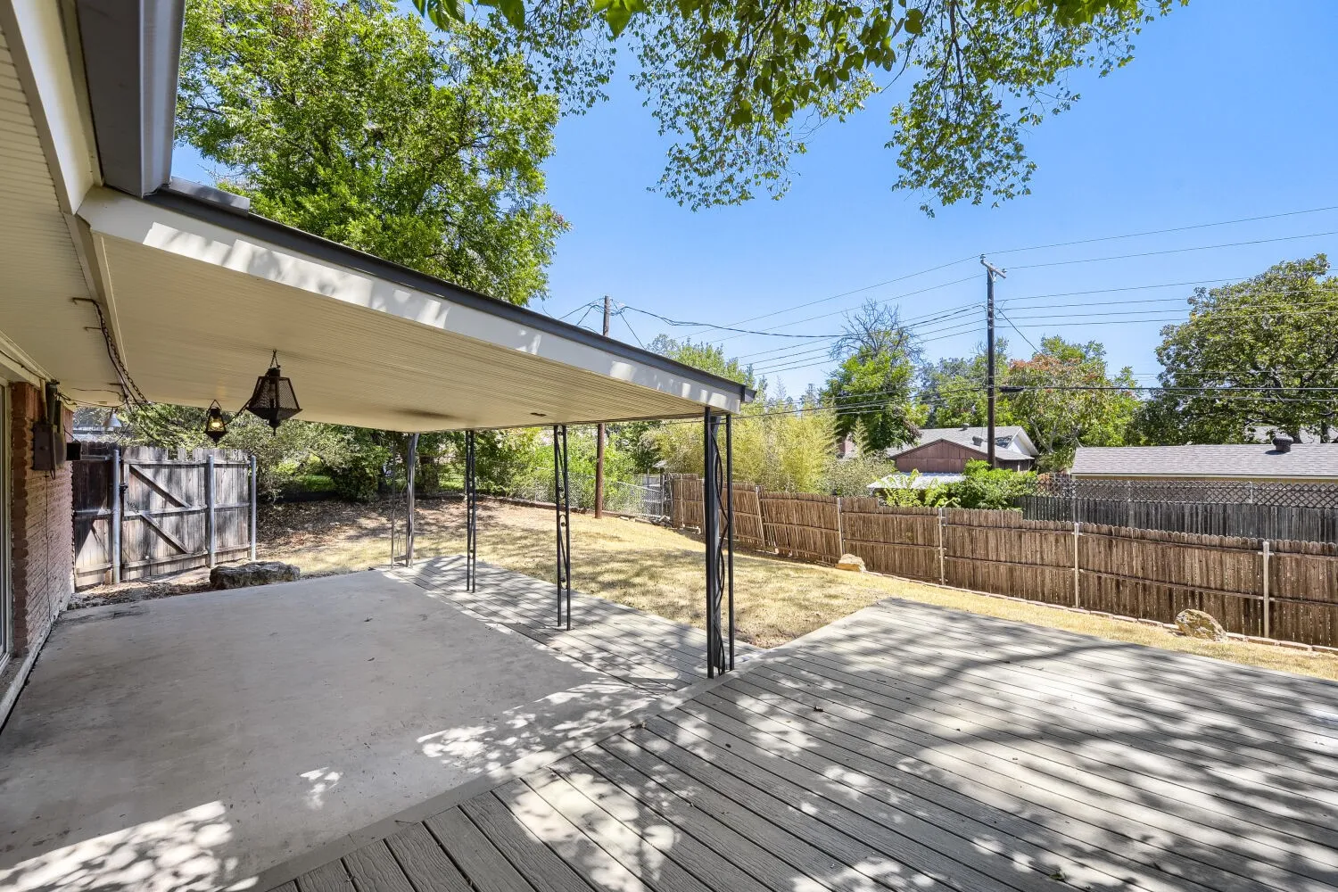Single Family Residence For Sale in Tarrant County , 4105 Springbranch Drive, Benbrook, Texas 76116, 4 Bedroom, 2 Bathroom, 2 Garage spaces, 1,912 Sqft, built in 1959, mls#21376253, Real Estate Agent in Benbrook, Homes For Sale in Tarrant county, Homes For Sale in Benbrook, Realtor in Benbrook Texas, Real Estate Brokerage Independent Realty Texas, Luminita Cordes Realtor