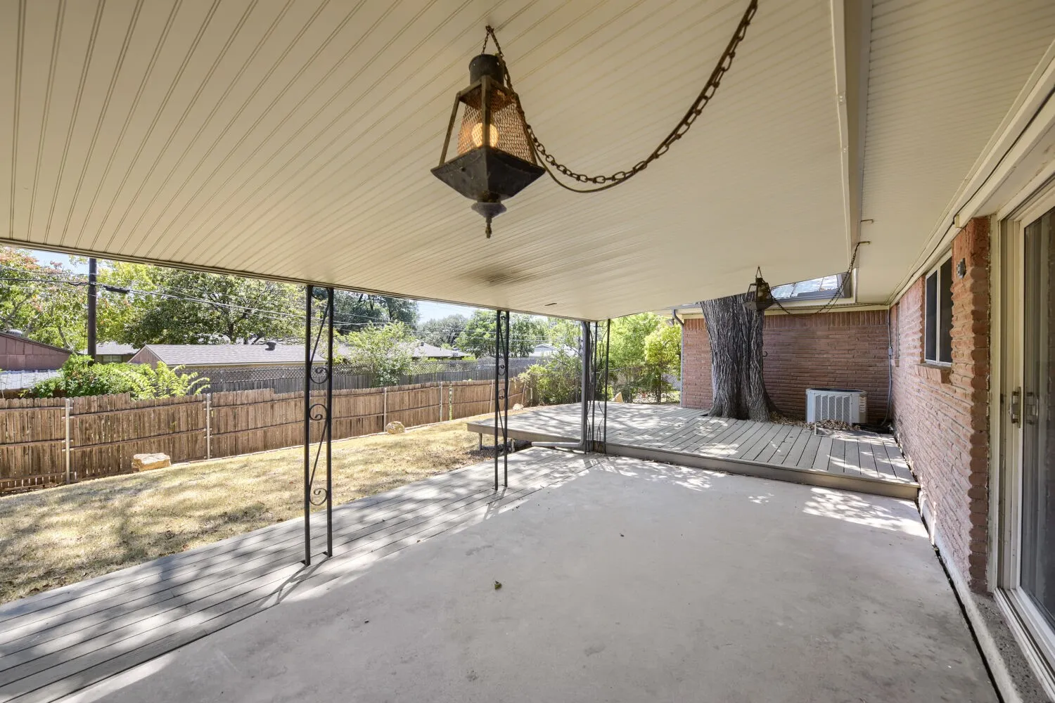 Single Family Residence For Sale in Tarrant County , 4105 Springbranch Drive, Benbrook, Texas 76116, 4 Bedroom, 2 Bathroom, 2 Garage spaces, 1,912 Sqft, built in 1959, mls#21376253, Real Estate Agent in Benbrook, Homes For Sale in Tarrant county, Homes For Sale in Benbrook, Realtor in Benbrook Texas, Real Estate Brokerage Independent Realty Texas, Luminita Cordes Realtor