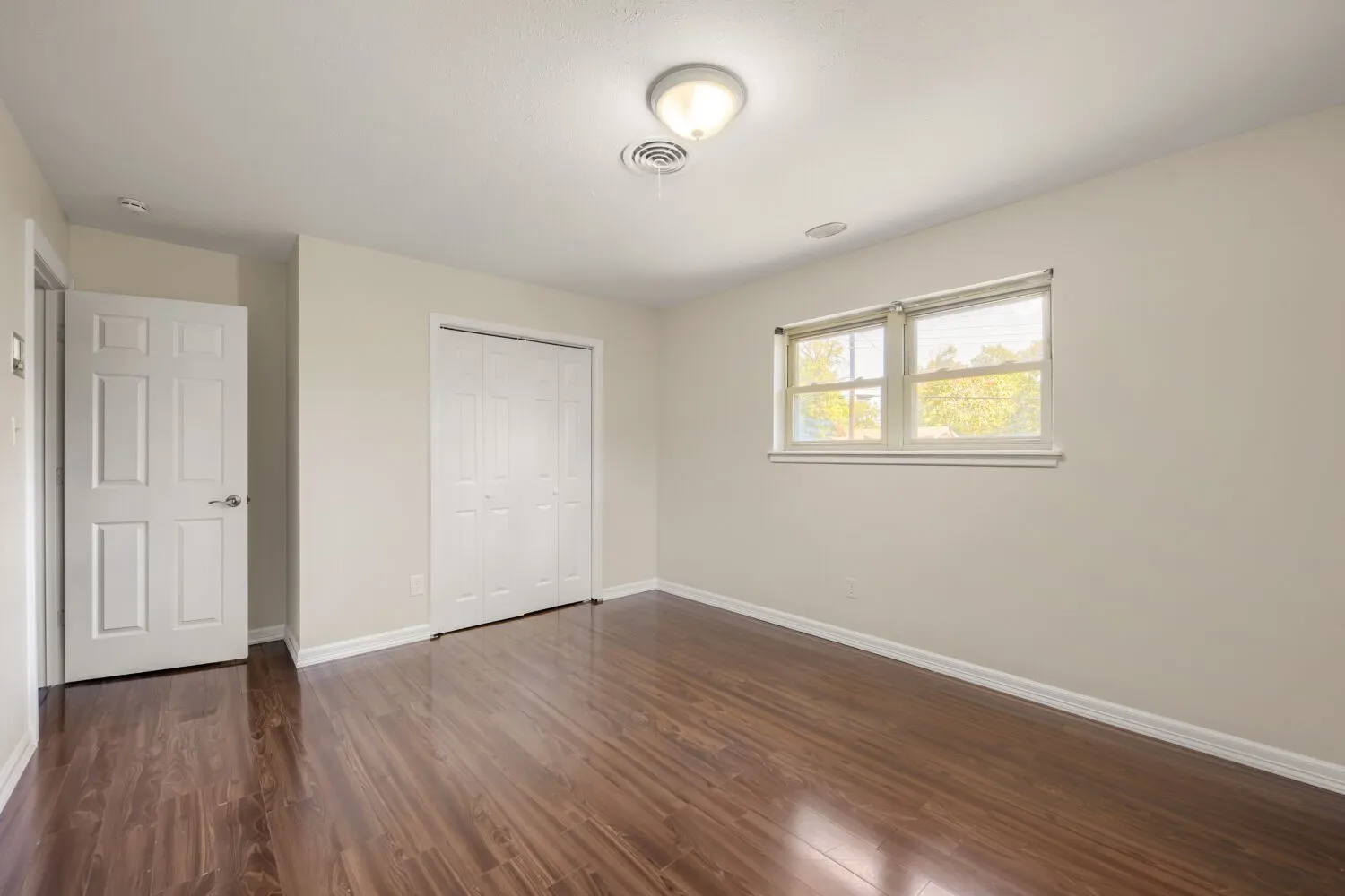 Single Family Residence For Sale in Tarrant County , 4105 Springbranch Drive, Benbrook, Texas 76116, 4 Bedroom, 2 Bathroom, 2 Garage spaces, 1,912 Sqft, built in 1959, mls#21376253, Real Estate Agent in Benbrook, Homes For Sale in Tarrant county, Homes For Sale in Benbrook, Realtor in Benbrook Texas, Real Estate Brokerage Independent Realty Texas, Luminita Cordes Realtor
