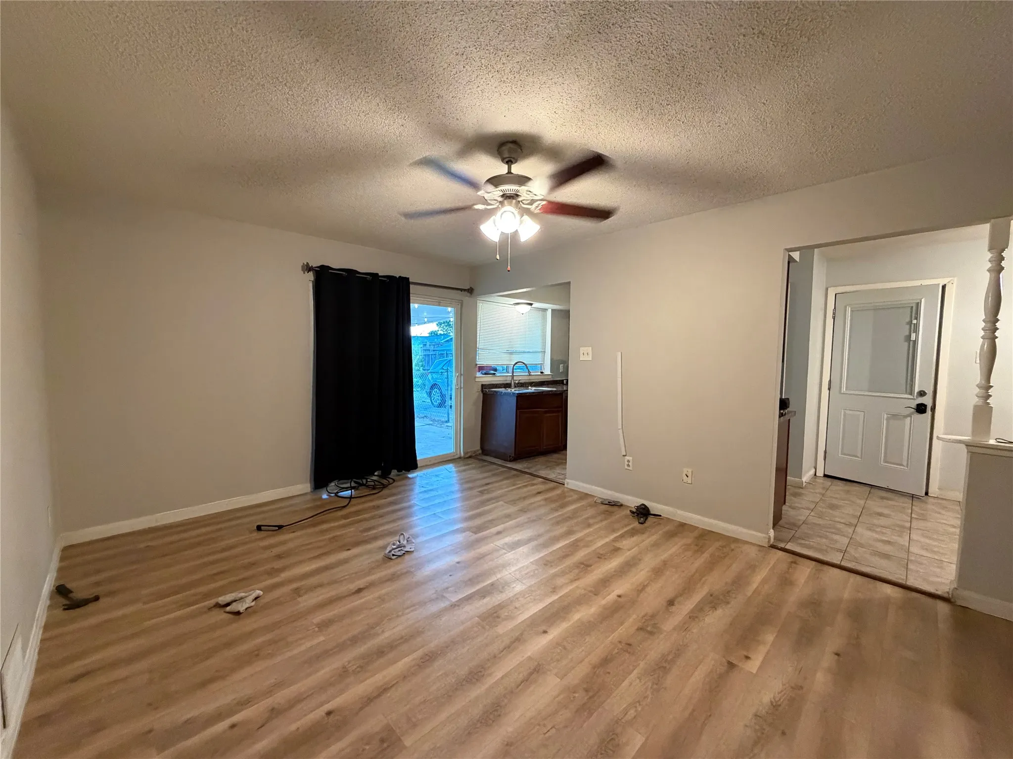Single Family Residence For Sale in Dallas County , 902 Milky Way, Garland, Texas 75040, 4 Bedroom, 2 Bathroom, Garage spaces, 1,259 Sqft, built in 1969, mls#21379123, Real Estate Agent in Garland, Homes For Sale in Dallas county, Homes For Sale in Garland, Realtor in Garland Texas, Real Estate Brokerage Independent Realty Texas, Luminita Cordes Realtor