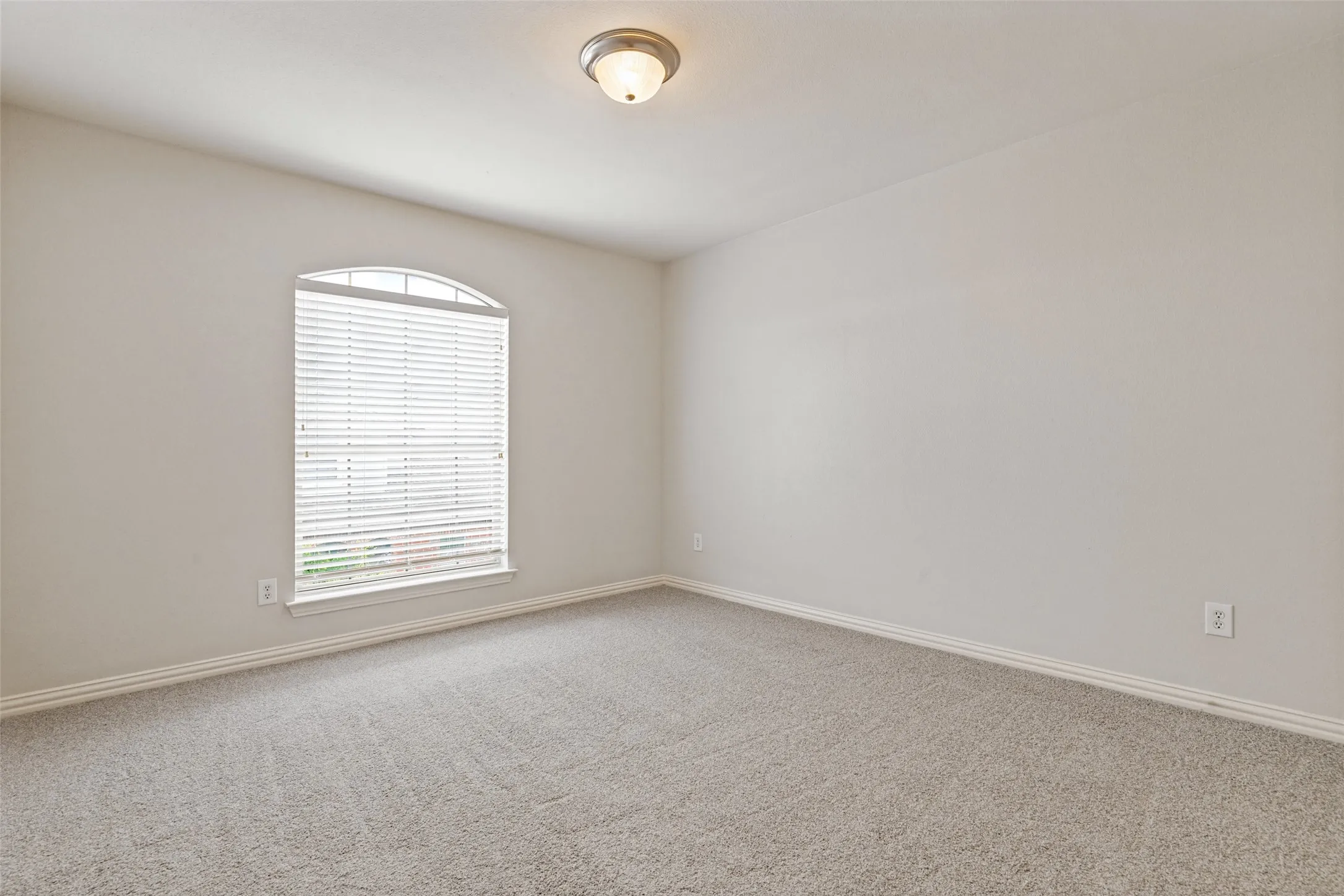 Condominium For Sale in Collin County , 575 S Virginia Hills Drive 4003, Mc Kinney, Texas 75072, 3 Bedroom, 2 Bathroom, 2 Garage spaces, 1,557 Sqft, built in 2006, mls#21379071, Real Estate Agent in Mc Kinney, Homes For Sale in Collin county, Homes For Sale in Mc Kinney, Realtor in Mc Kinney Texas, Real Estate Brokerage Independent Realty Texas, Luminita Cordes Realtor
