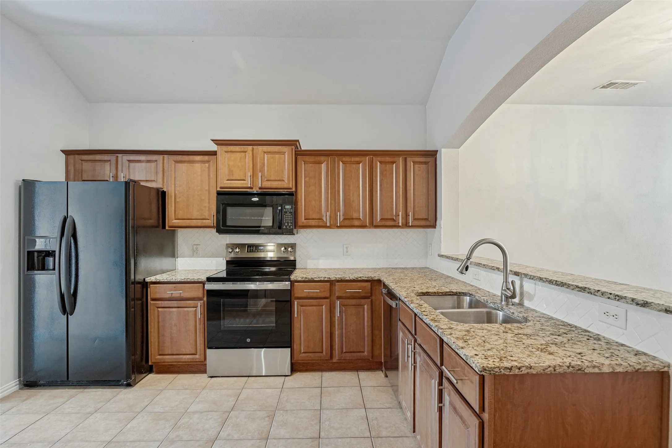 Condominium For Sale in Collin County , 575 S Virginia Hills Drive 4003, Mc Kinney, Texas 75072, 3 Bedroom, 2 Bathroom, 2 Garage spaces, 1,557 Sqft, built in 2006, mls#21379071, Real Estate Agent in Mc Kinney, Homes For Sale in Collin county, Homes For Sale in Mc Kinney, Realtor in Mc Kinney Texas, Real Estate Brokerage Independent Realty Texas, Luminita Cordes Realtor