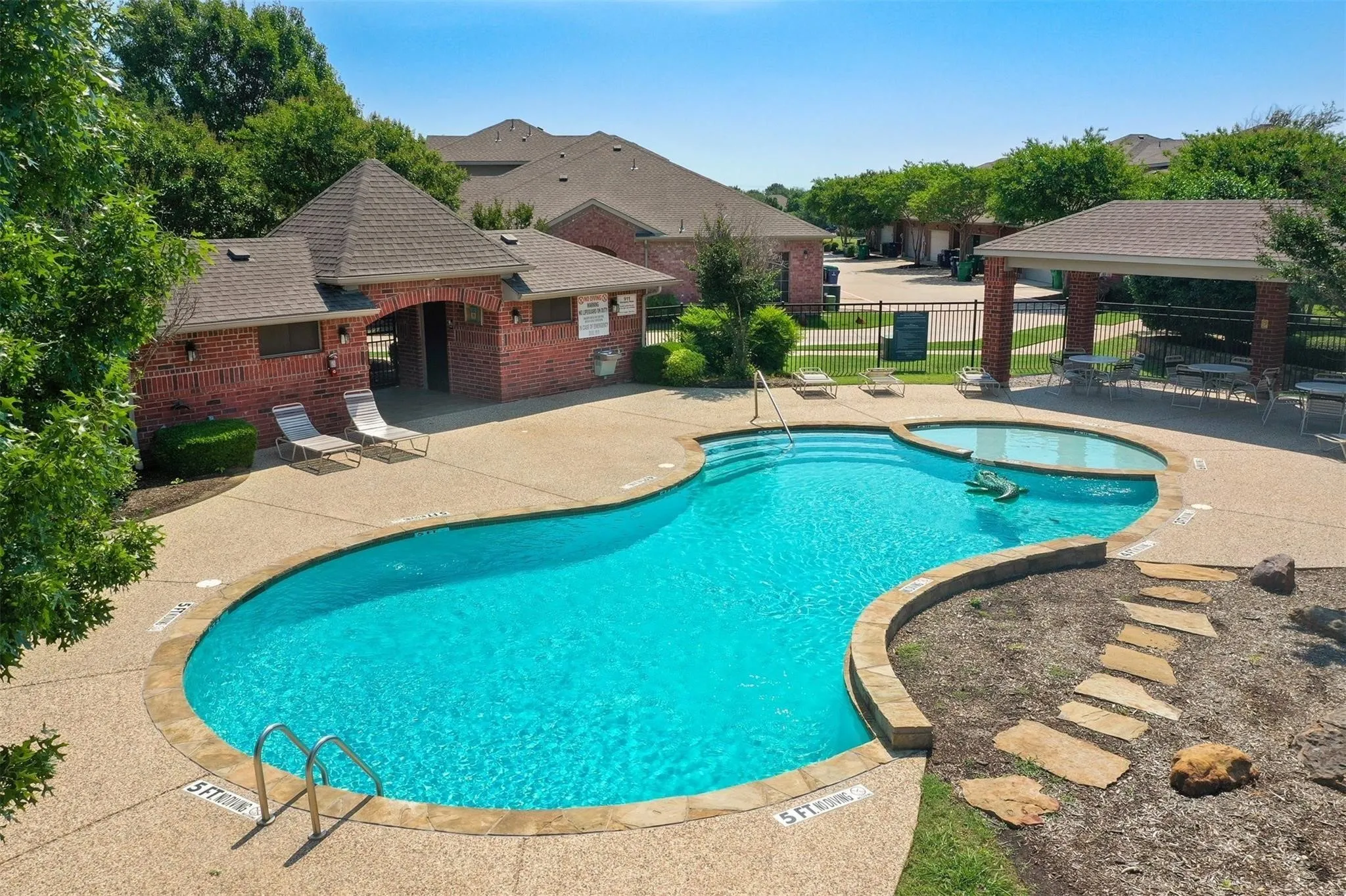 Community Pool and Spa