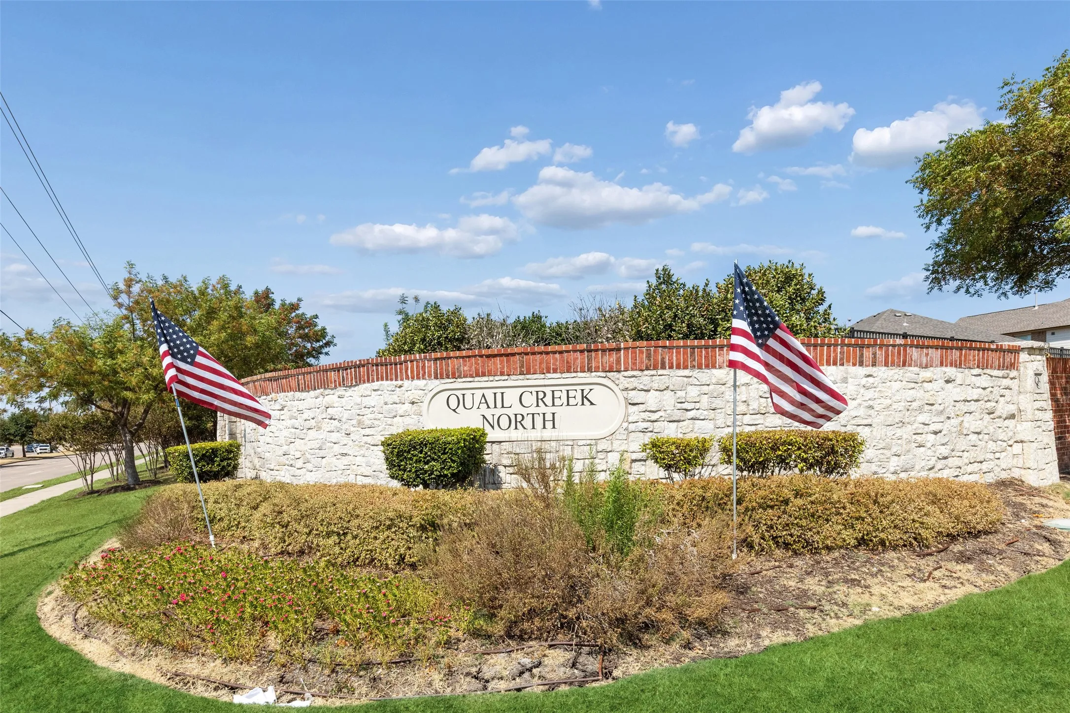 Single Family Residence For Sale in Denton County , 4313 Kestrel Way, Carrollton, Texas 75010, 3 Bedroom, 3 Bathroom, 2 Garage spaces, 1,986 Sqft, built in 2008, mls#21379134, Real Estate Agent in Carrollton, Homes For Sale in Denton county, Homes For Sale in Carrollton, Realtor in Carrollton Texas, Real Estate Brokerage Independent Realty Texas, Luminita Cordes Realtor