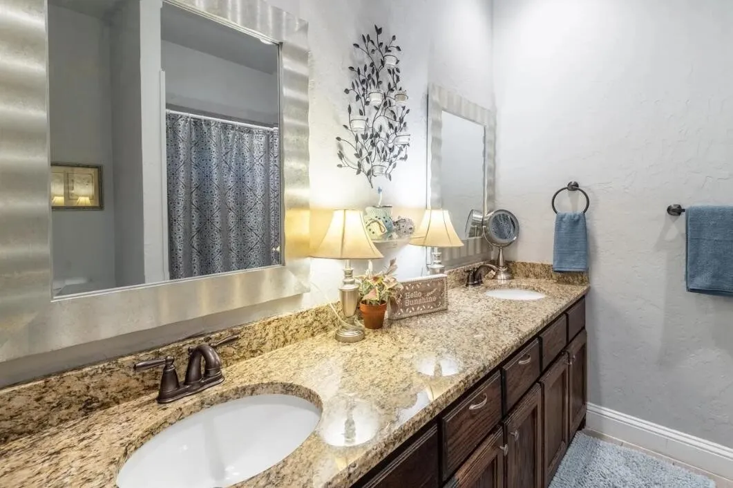 Single Family Residence For Rent in Hunt County , 4812 Jefferson Street, Greenville, Texas 75401, 3 Bedroom, 2 Bathroom, 2 Garage spaces, 1,299 Sqft, built in 2018, mls#21379133, Real Estate Agent in Greenville, Homes For Rent in Hunt county, Homes For Rent in Greenville, Realtor in Greenville Texas, Real Estate Brokerage Independent Realty Texas, Luminita Cordes Realtor