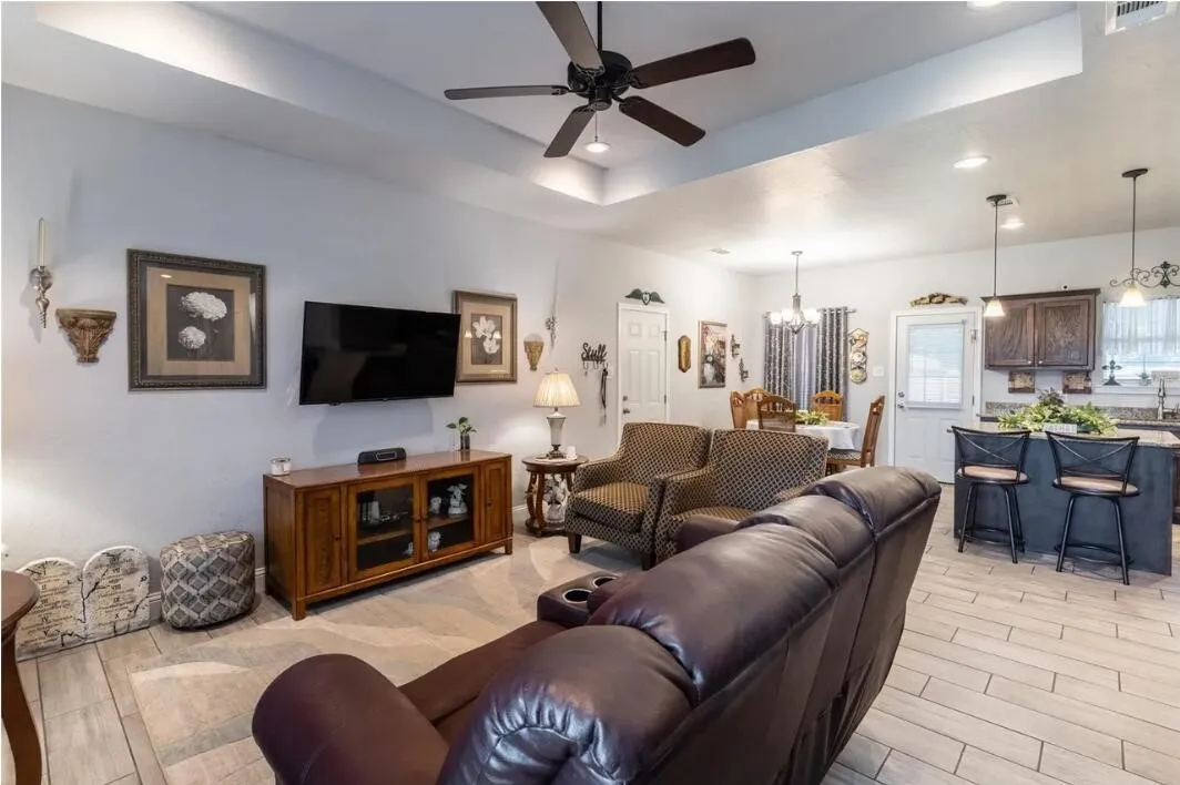 Single Family Residence For Rent in Hunt County , 4812 Jefferson Street, Greenville, Texas 75401, 3 Bedroom, 2 Bathroom, 2 Garage spaces, 1,299 Sqft, built in 2018, mls#21379133, Real Estate Agent in Greenville, Homes For Rent in Hunt county, Homes For Rent in Greenville, Realtor in Greenville Texas, Real Estate Brokerage Independent Realty Texas, Luminita Cordes Realtor