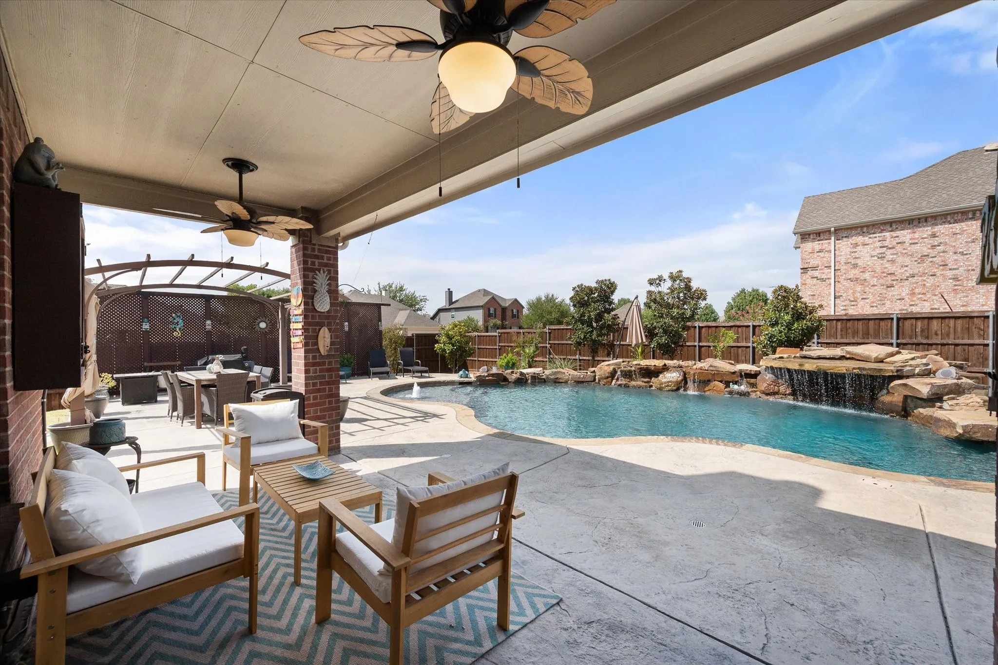 Single Family Residence For Sale in Tarrant County , 13801 Hunter Jake Drive, Fort Worth, Texas 76052, 4 Bedroom, 4 Bathroom, 2 Garage spaces, 2,965 Sqft, built in 2006, mls#21377687, Real Estate Agent in Fort Worth, Homes For Sale in Tarrant county, Homes For Sale in Fort Worth, Realtor in Fort Worth Texas, Real Estate Brokerage Independent Realty Texas, Luminita Cordes Realtor