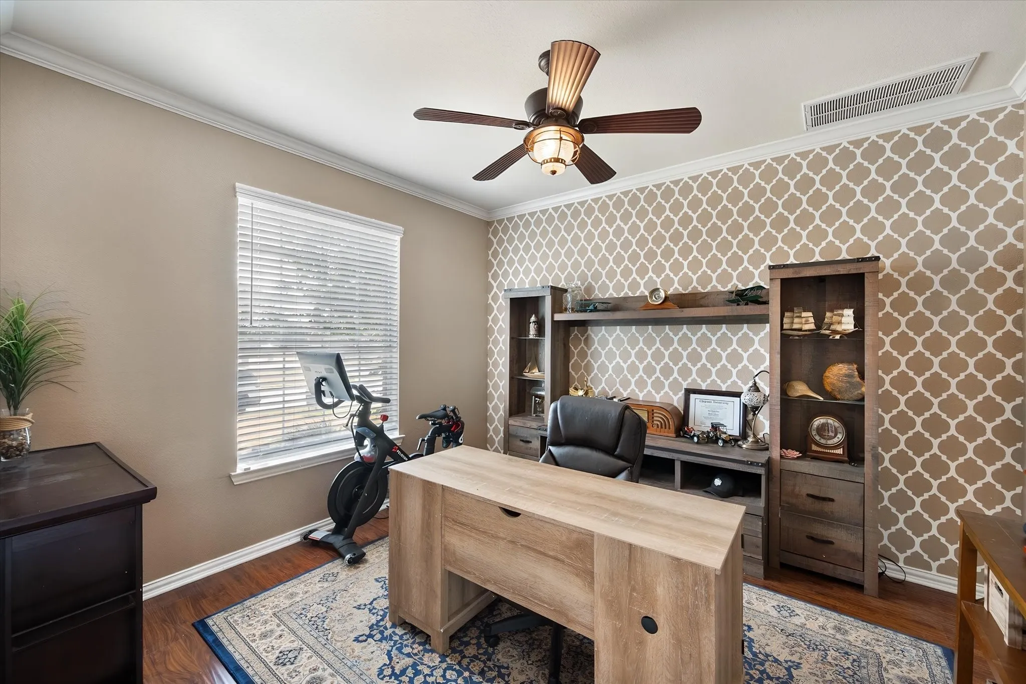 Single Family Residence For Sale in Tarrant County , 13801 Hunter Jake Drive, Fort Worth, Texas 76052, 4 Bedroom, 4 Bathroom, 2 Garage spaces, 2,965 Sqft, built in 2006, mls#21377687, Real Estate Agent in Fort Worth, Homes For Sale in Tarrant county, Homes For Sale in Fort Worth, Realtor in Fort Worth Texas, Real Estate Brokerage Independent Realty Texas, Luminita Cordes Realtor